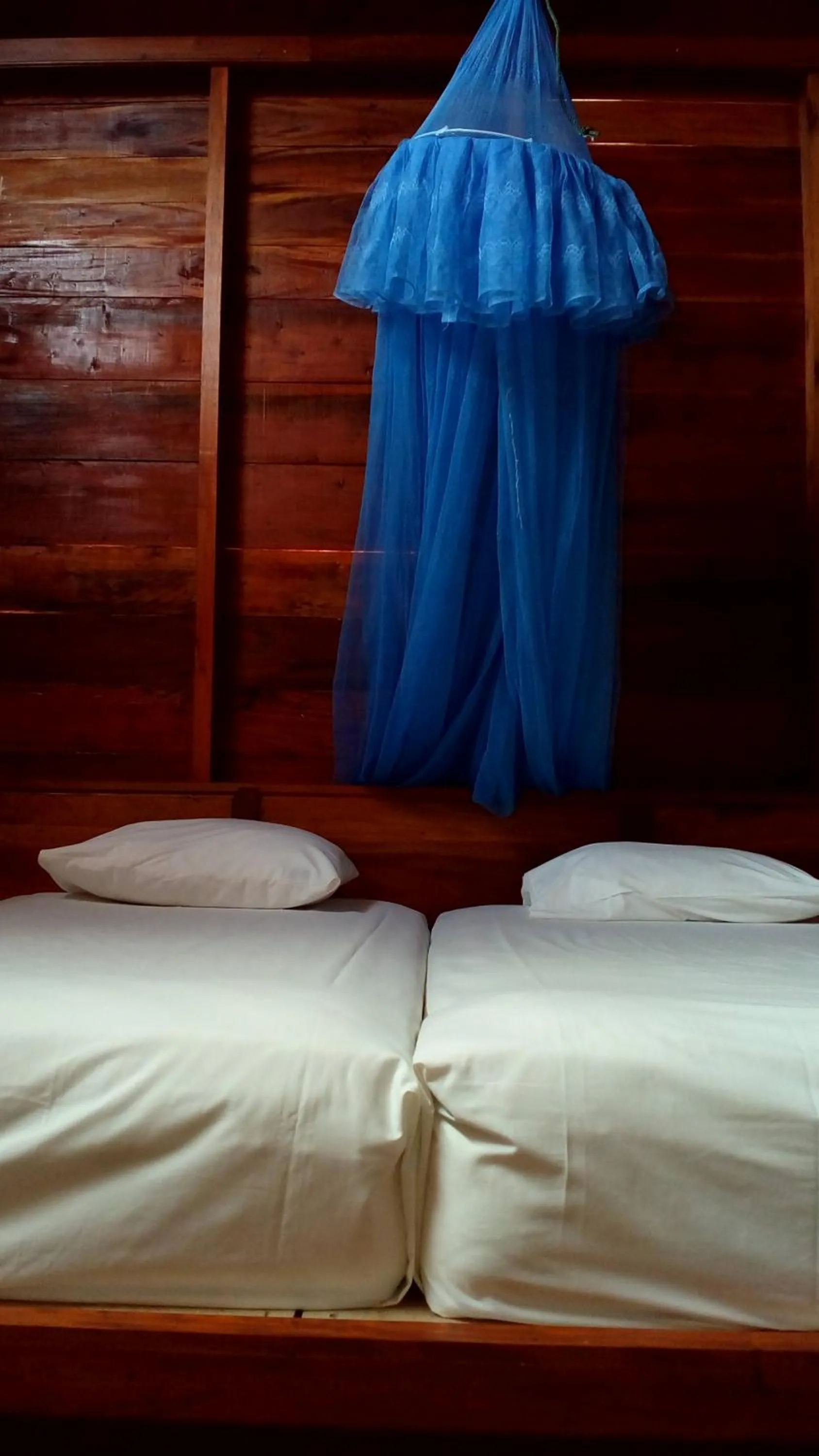 Bedroom, Bed in Dolin Cottage