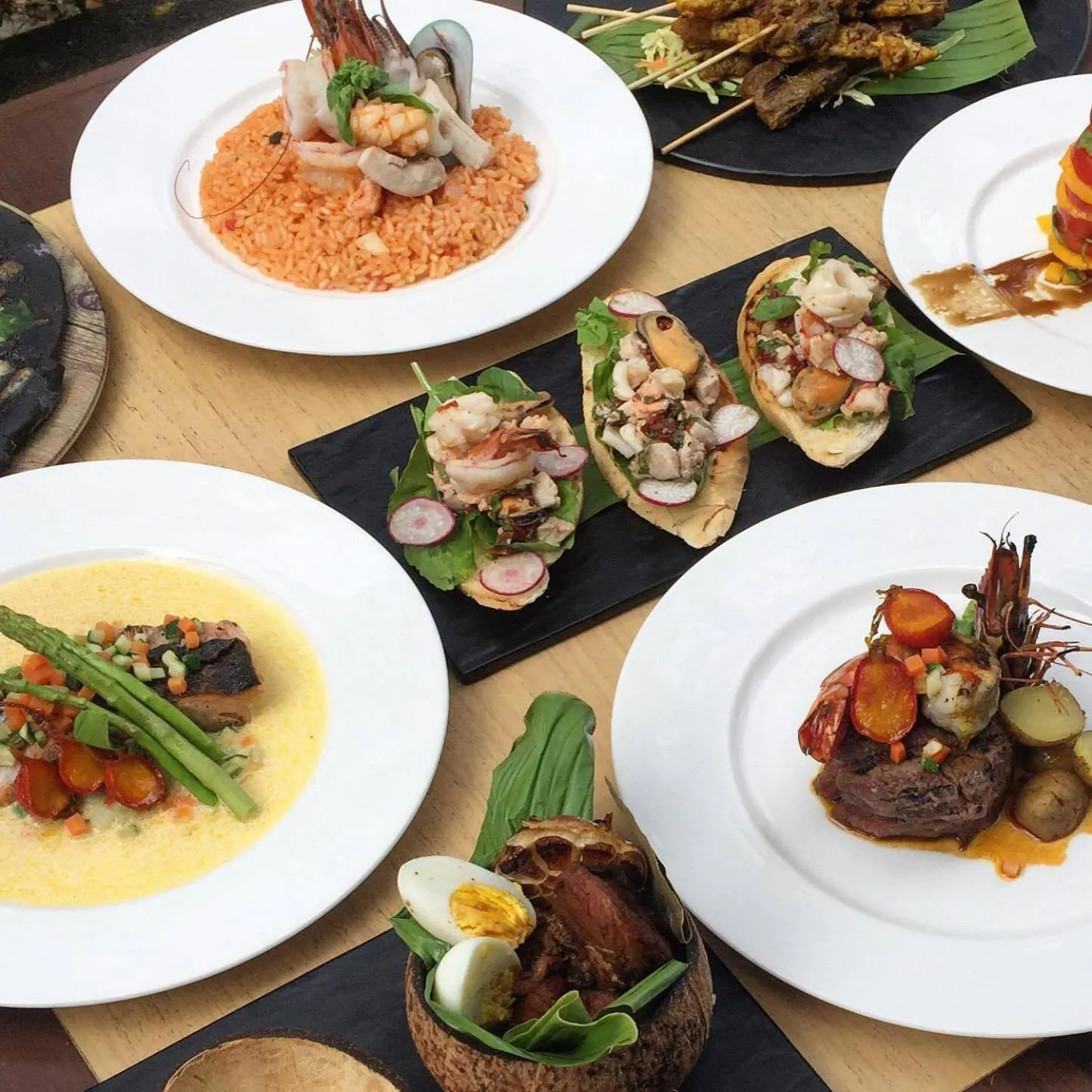 Restaurant/places to eat in Fridays Puerto Galera