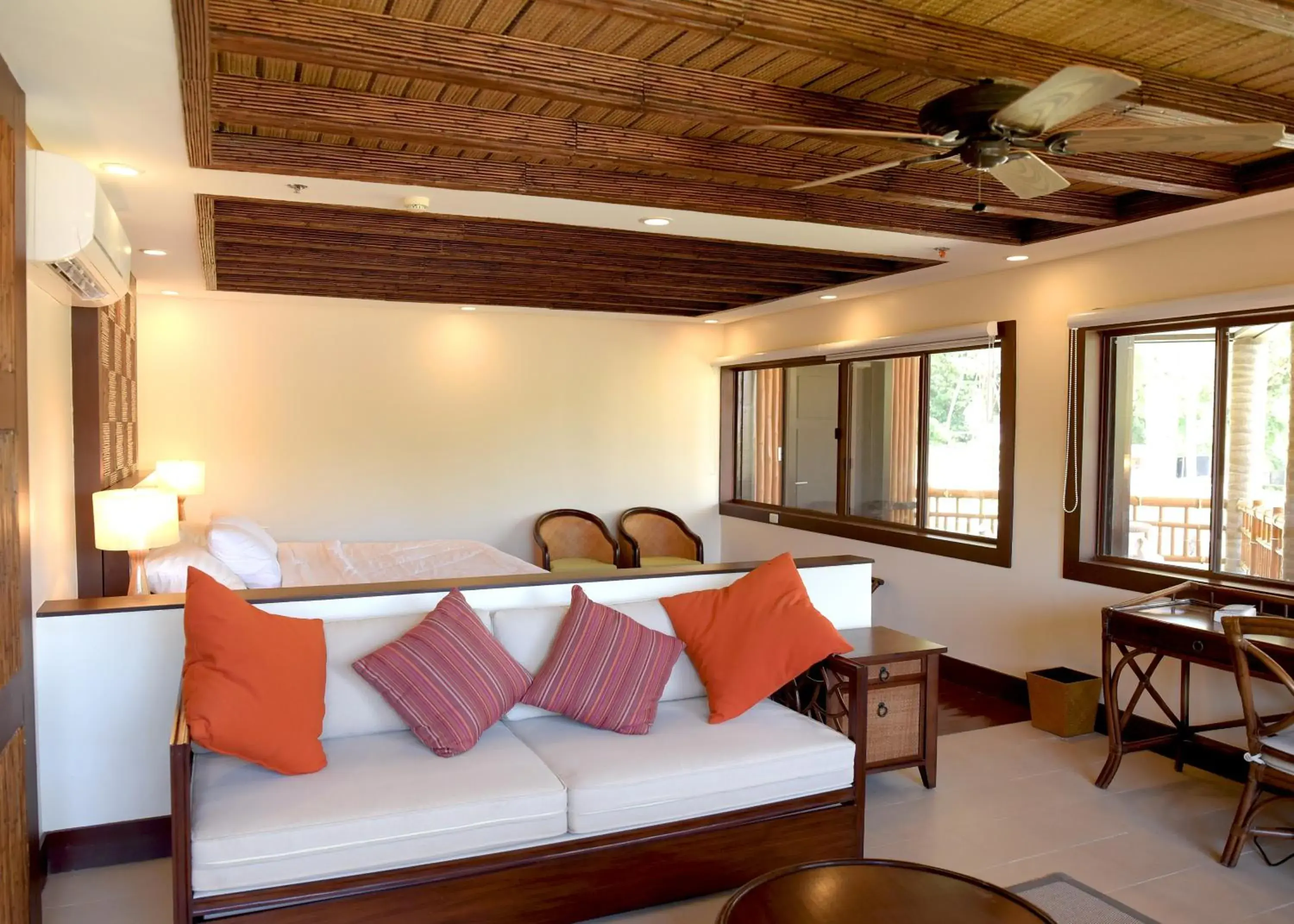 Photo of the whole room in Fridays Puerto Galera Photo of the whole room in Fridays Puerto Galera