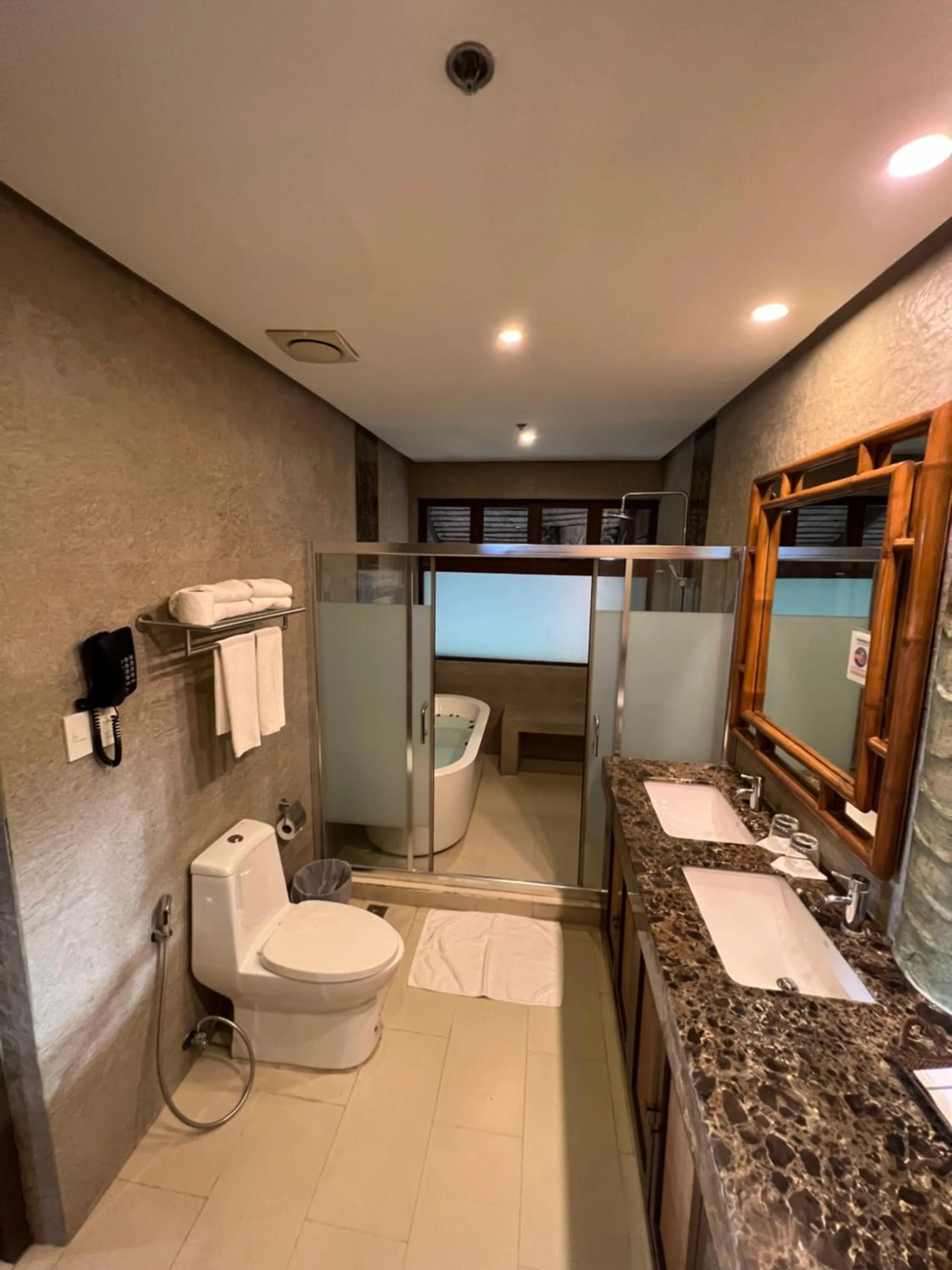 Toilet in Fridays Puerto Galera