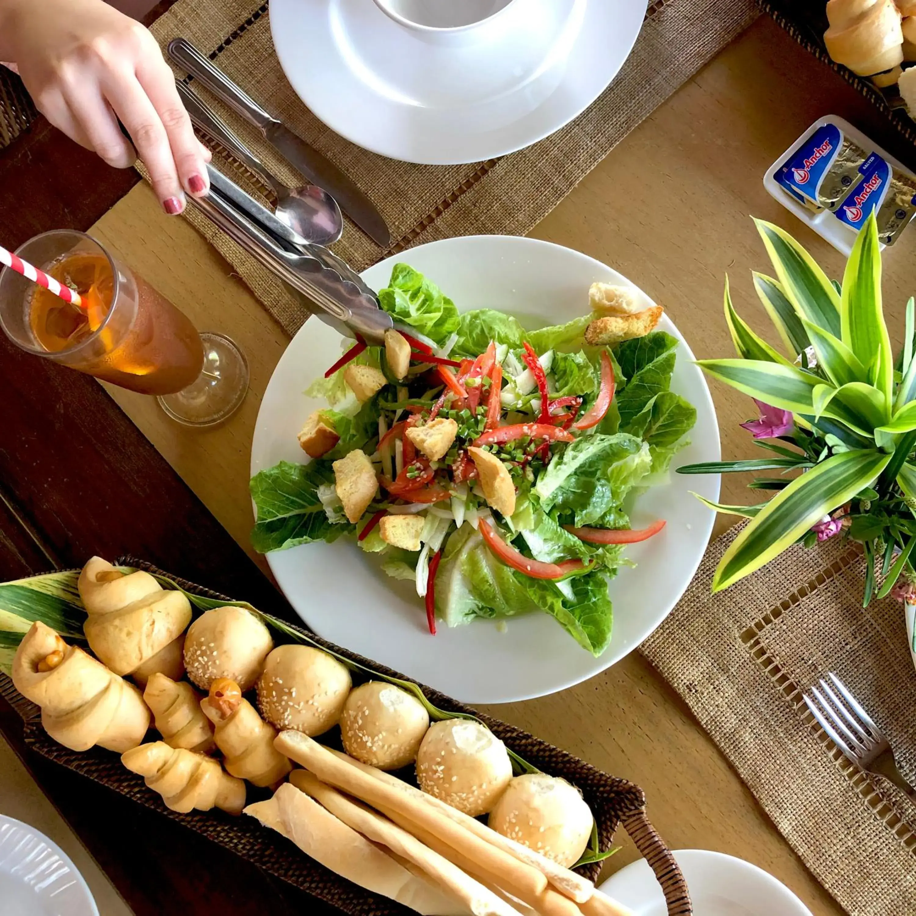 Restaurant/places to eat in Fridays Puerto Galera Restaurant/places to eat in Fridays Puerto Galera