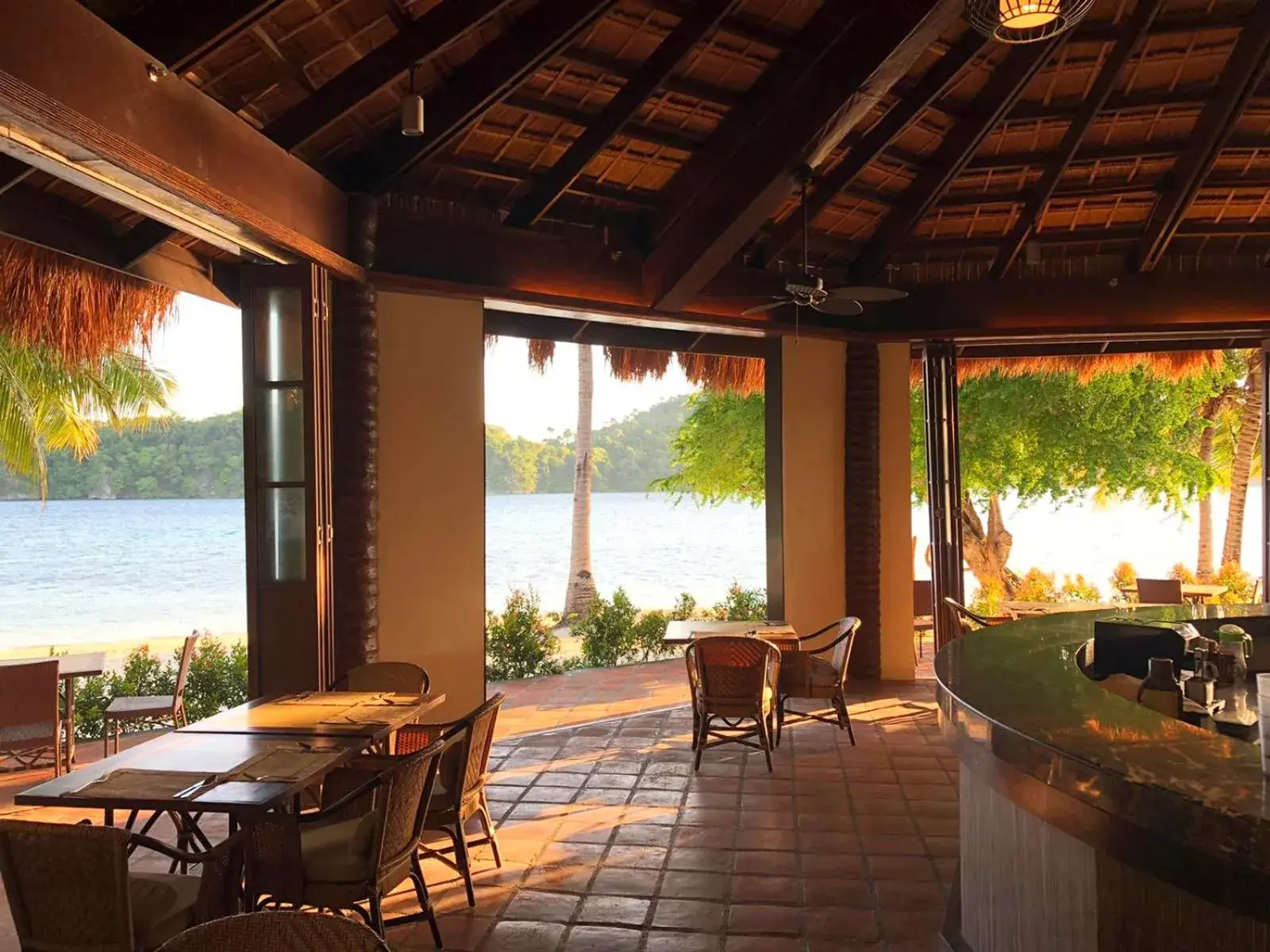 Restaurant/places to eat in Fridays Puerto Galera Restaurant/places to eat in Fridays Puerto Galera