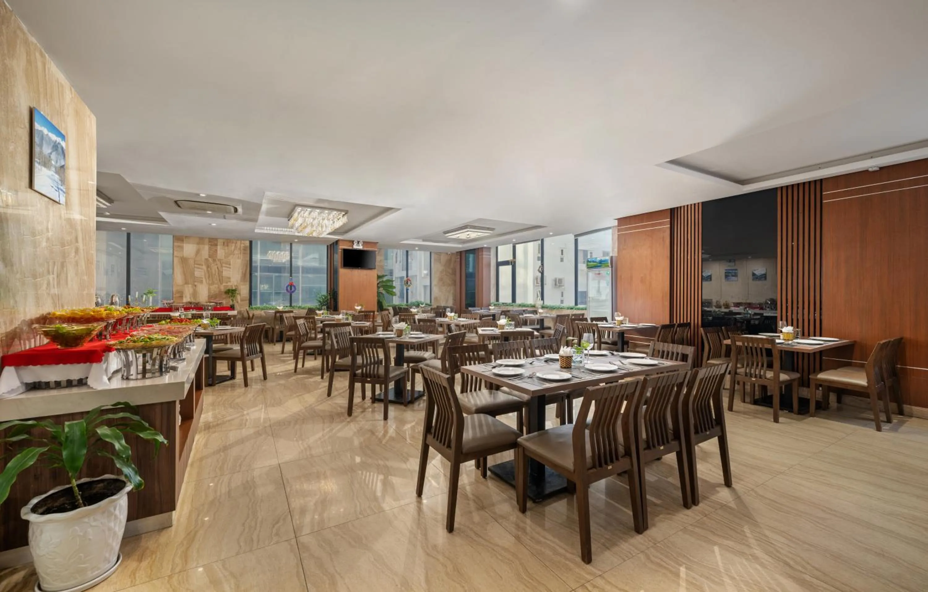 Restaurant/places to eat in Sochi Hotel