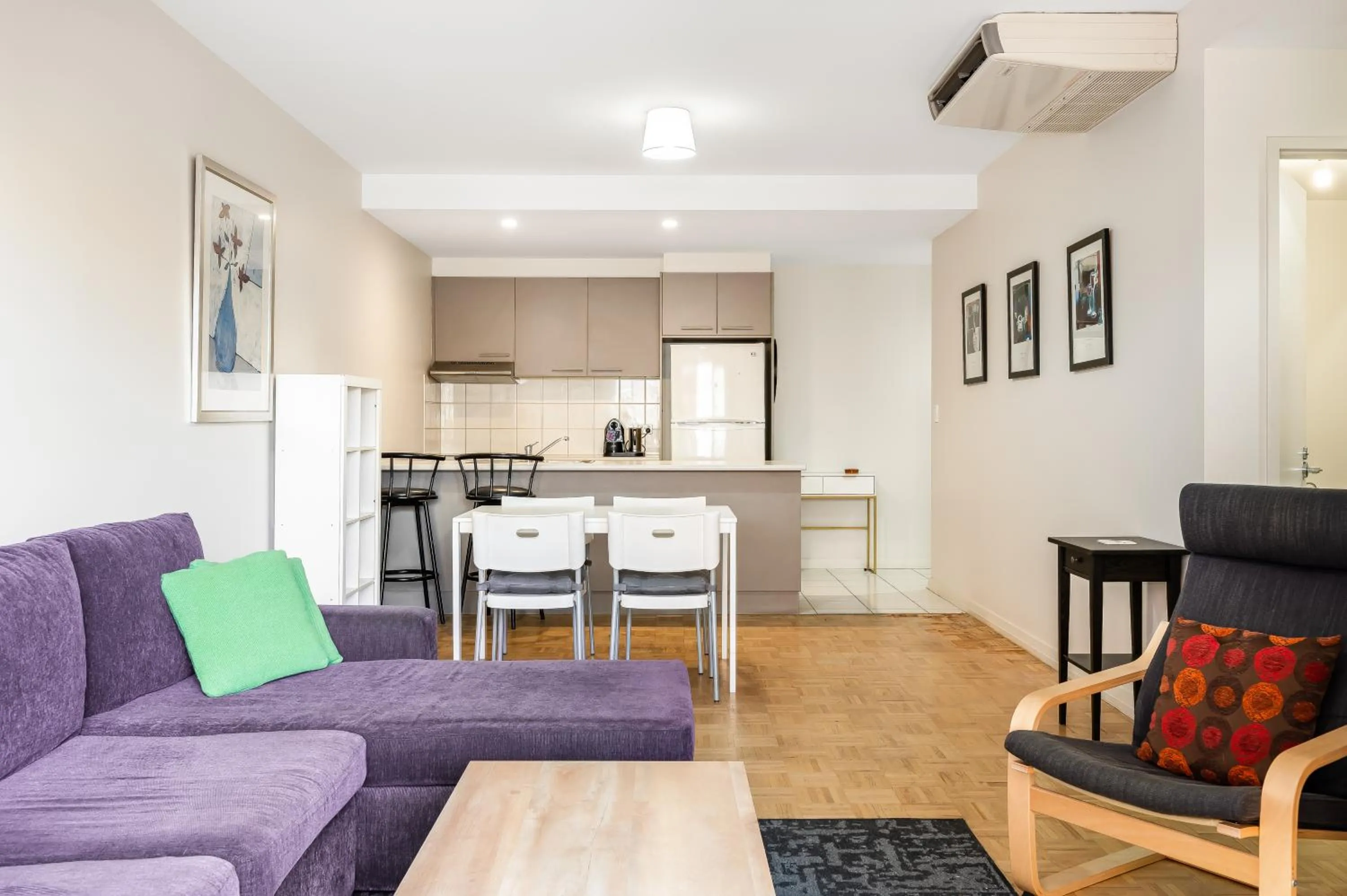 Living room in Swainson on Union