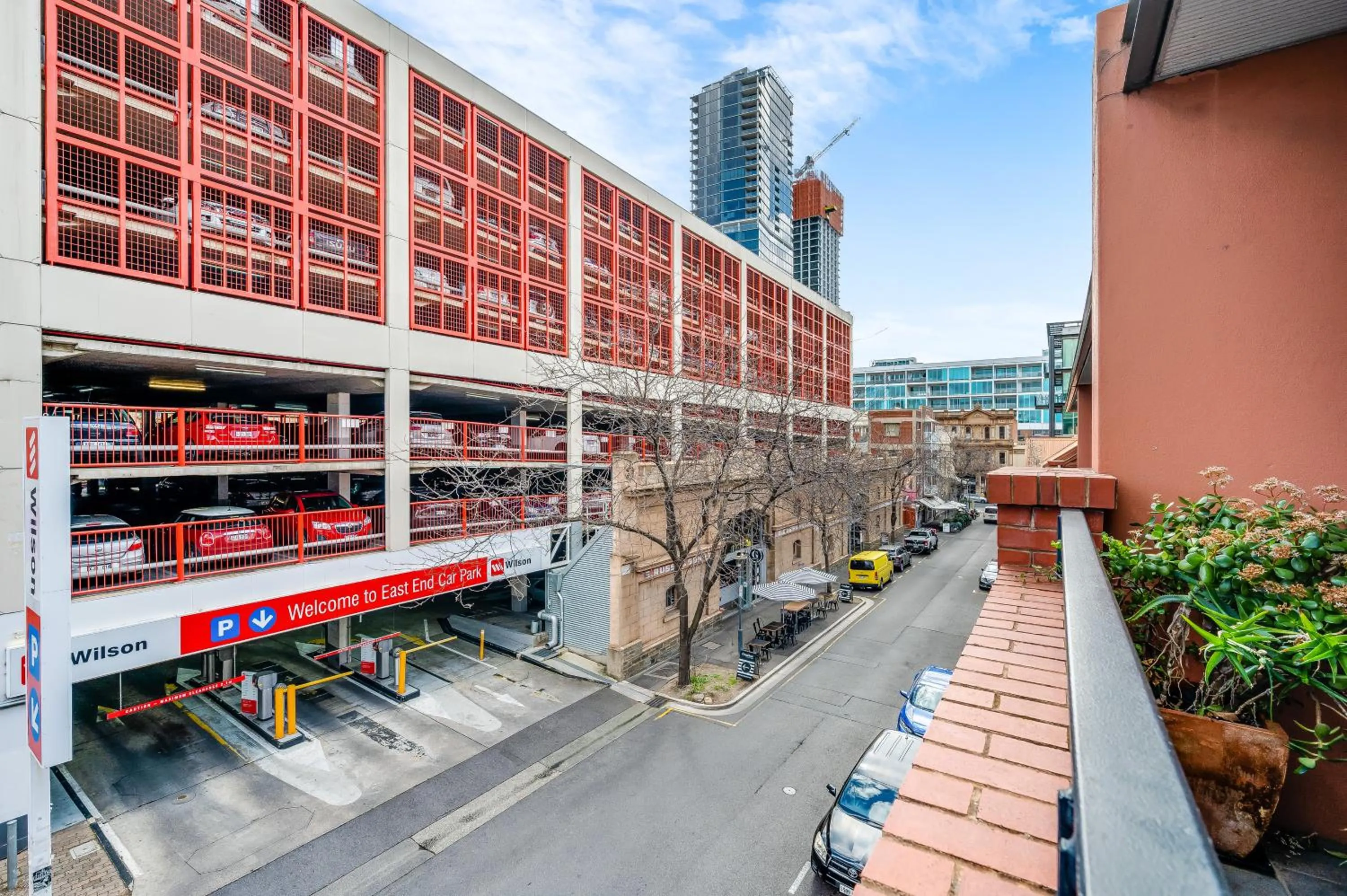 Neighbourhood in Swainson on Union