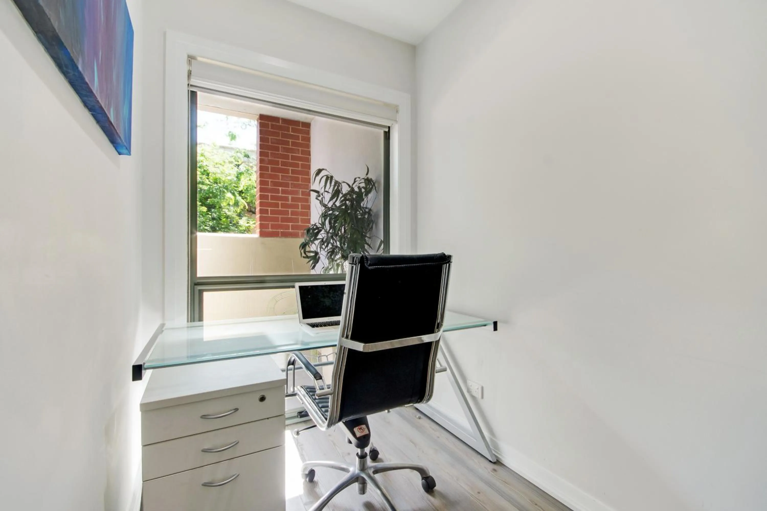 Business facilities in Swainson on Union