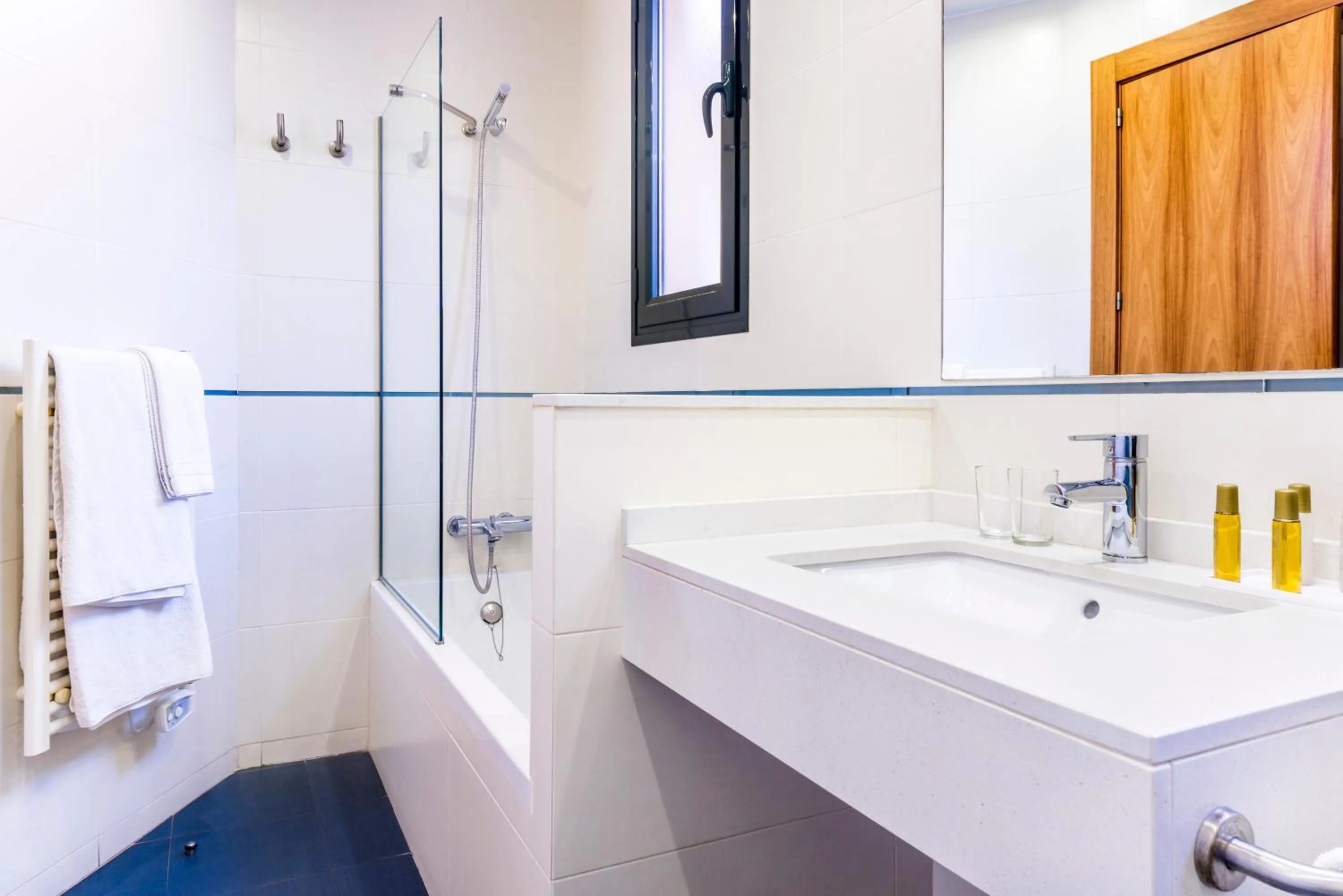 Bathroom in Monjas del Carmen Hotel