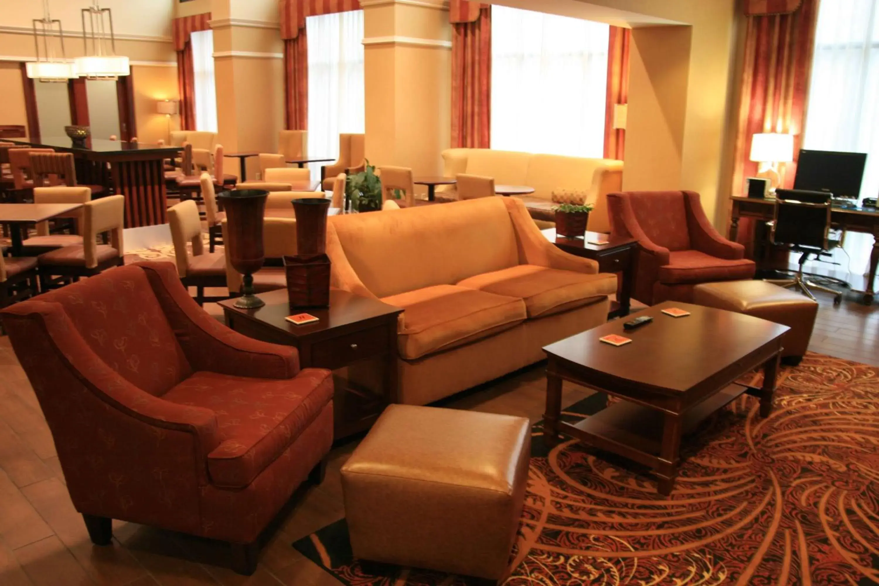 Lobby or reception in Hampton Inn & Suites, Springfield SW Lobby or reception in Hampton Inn & Suites, Springfield SW