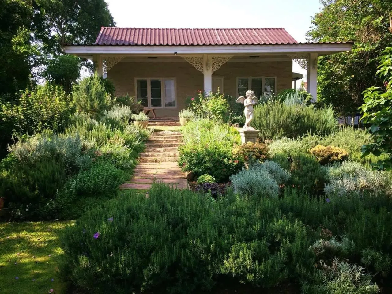 Facade/entrance in Rosemary House