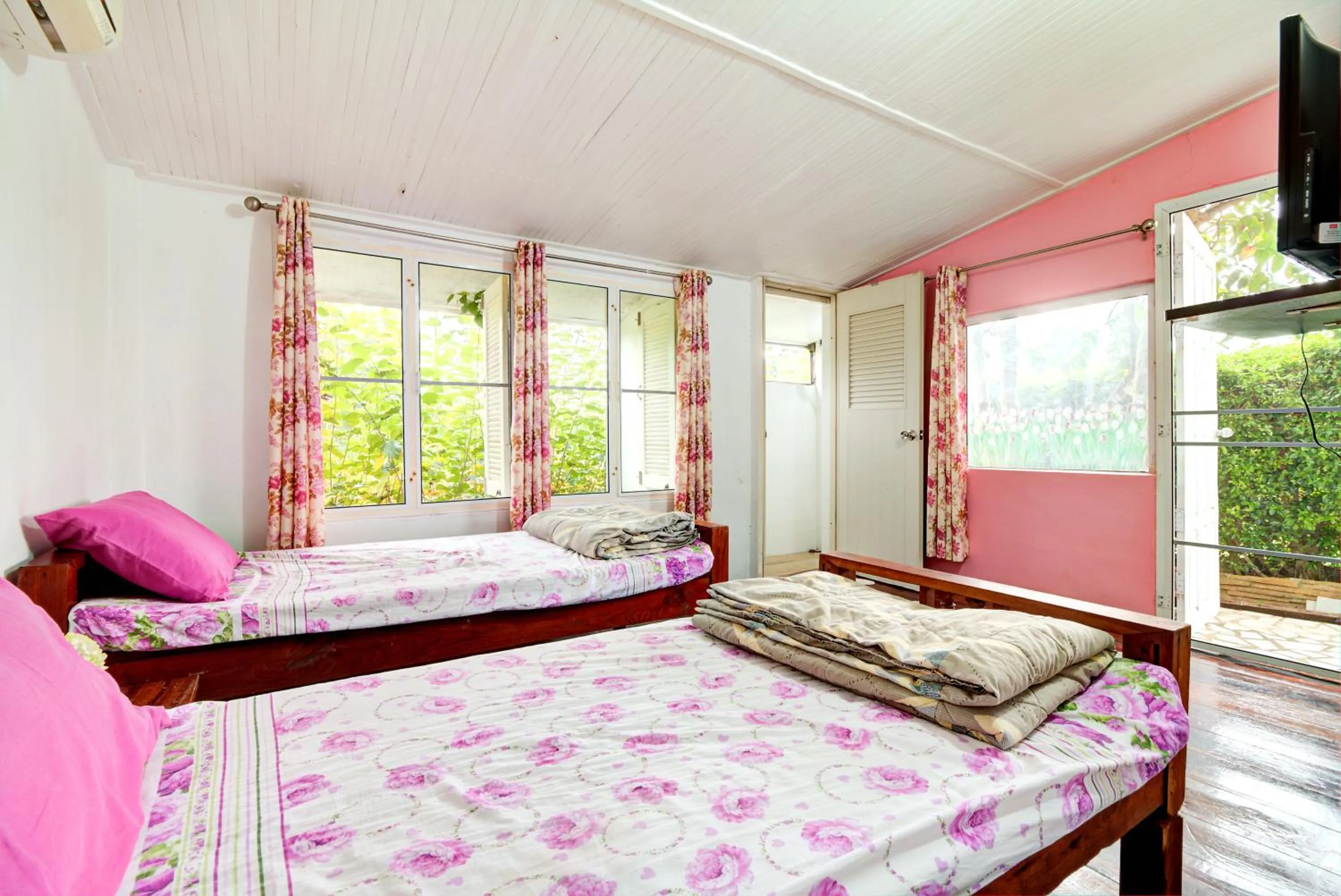 Bedroom, Bed in Rosemary House