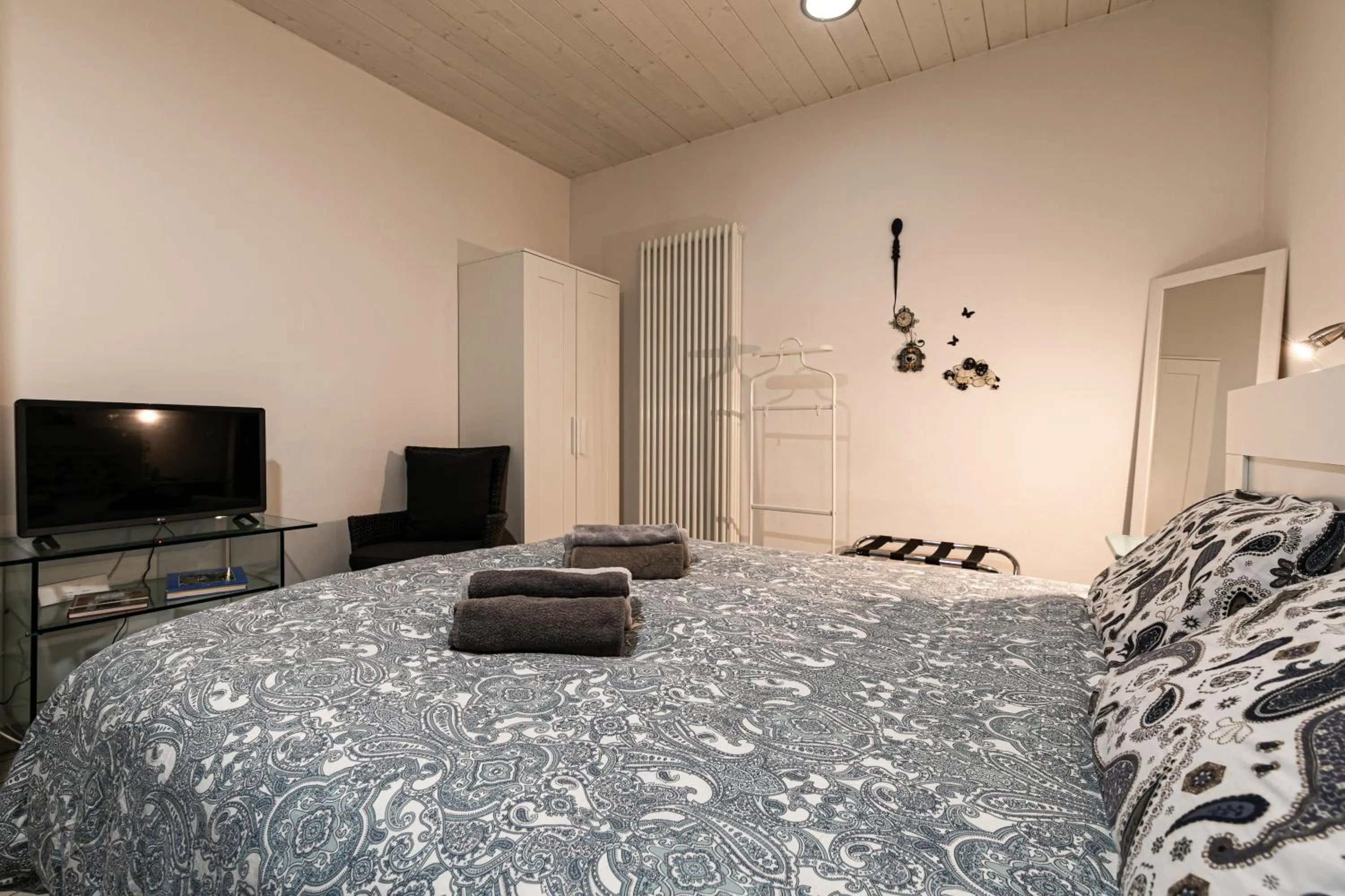 Photo of the whole room, Bed in Il Giardino Di Rebecca