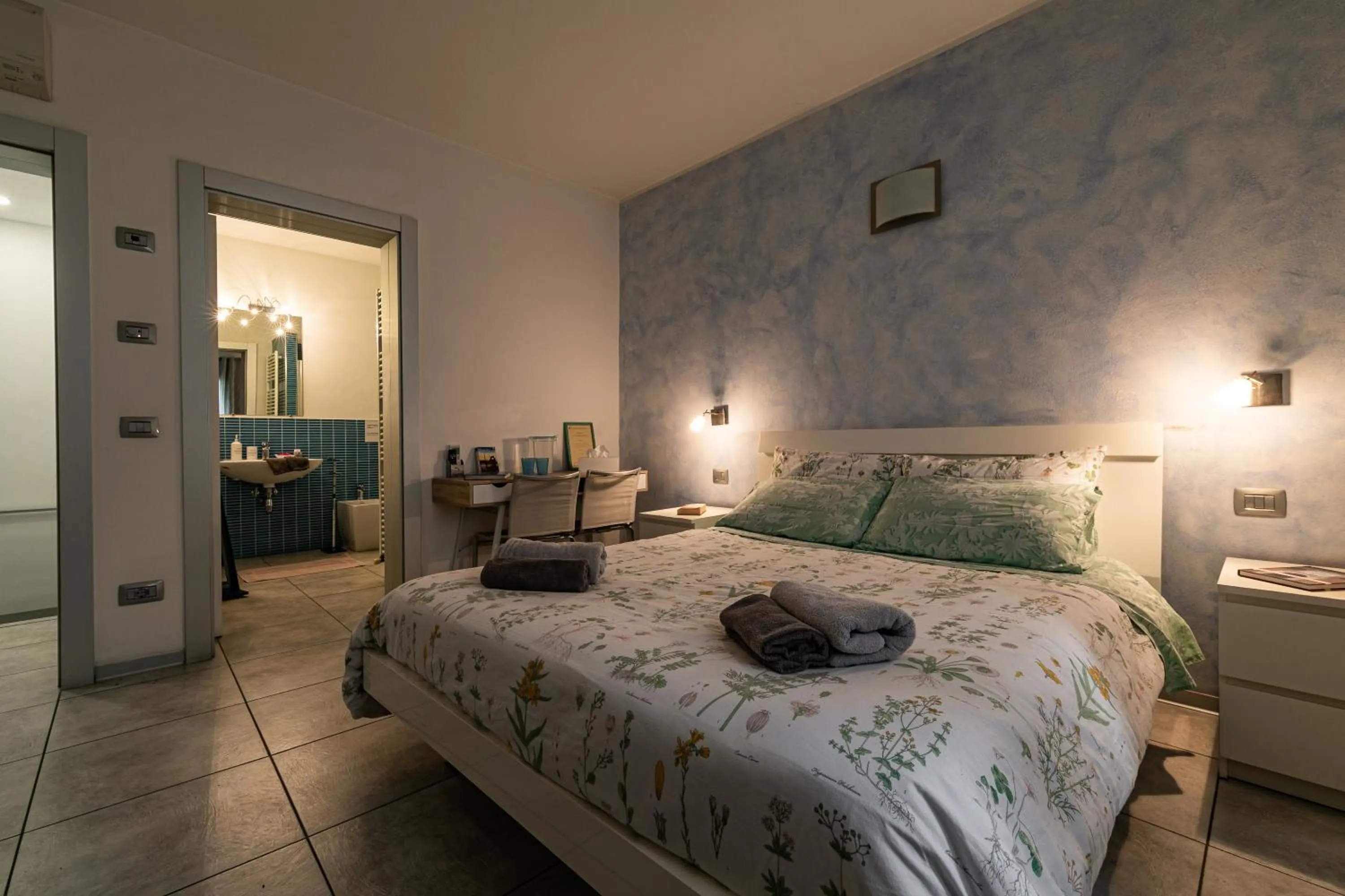 Photo of the whole room, Bed in Il Giardino Di Rebecca