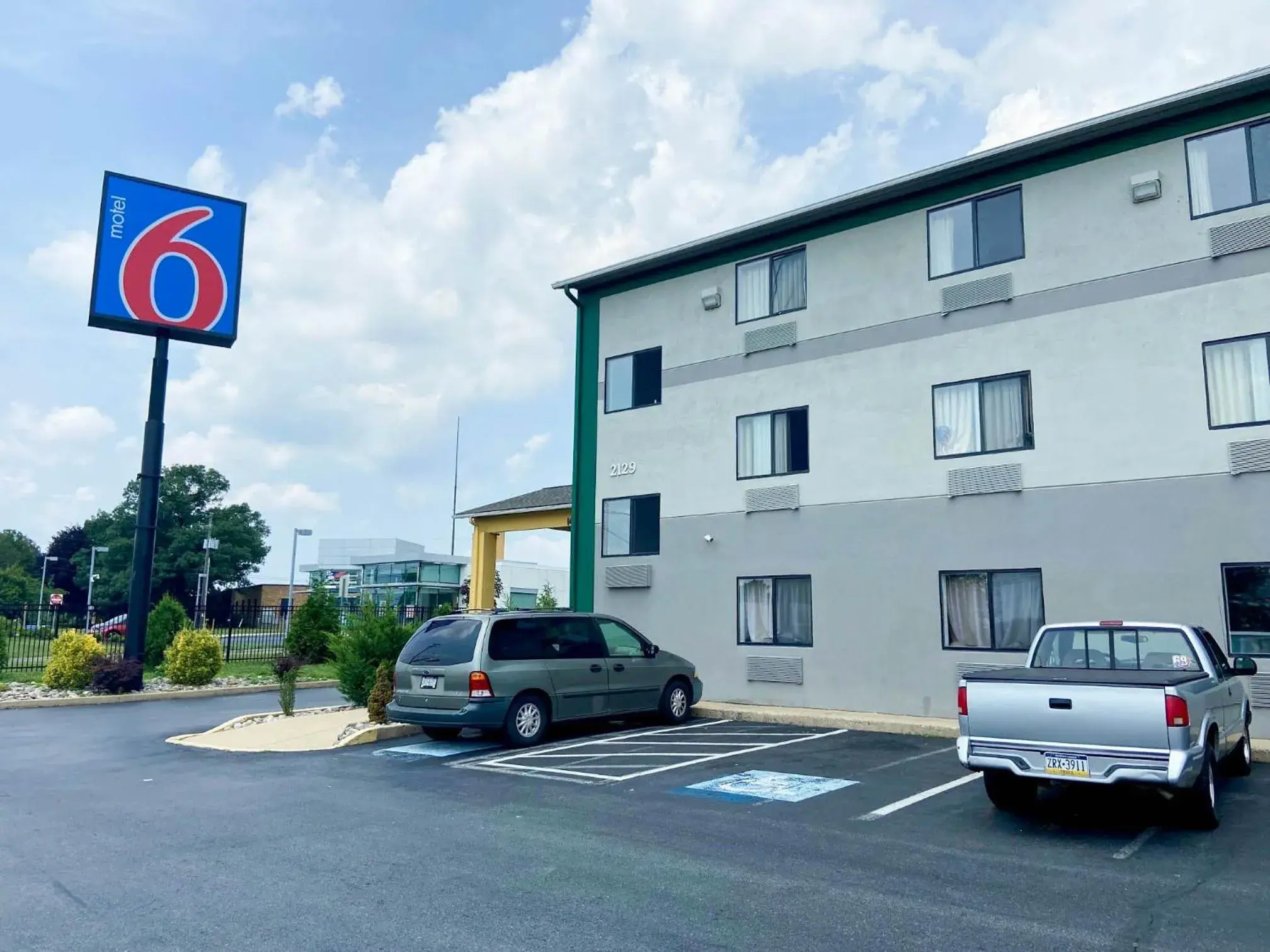 Property building in Motel 6 Lancaster Property building in Motel 6 Lancaster