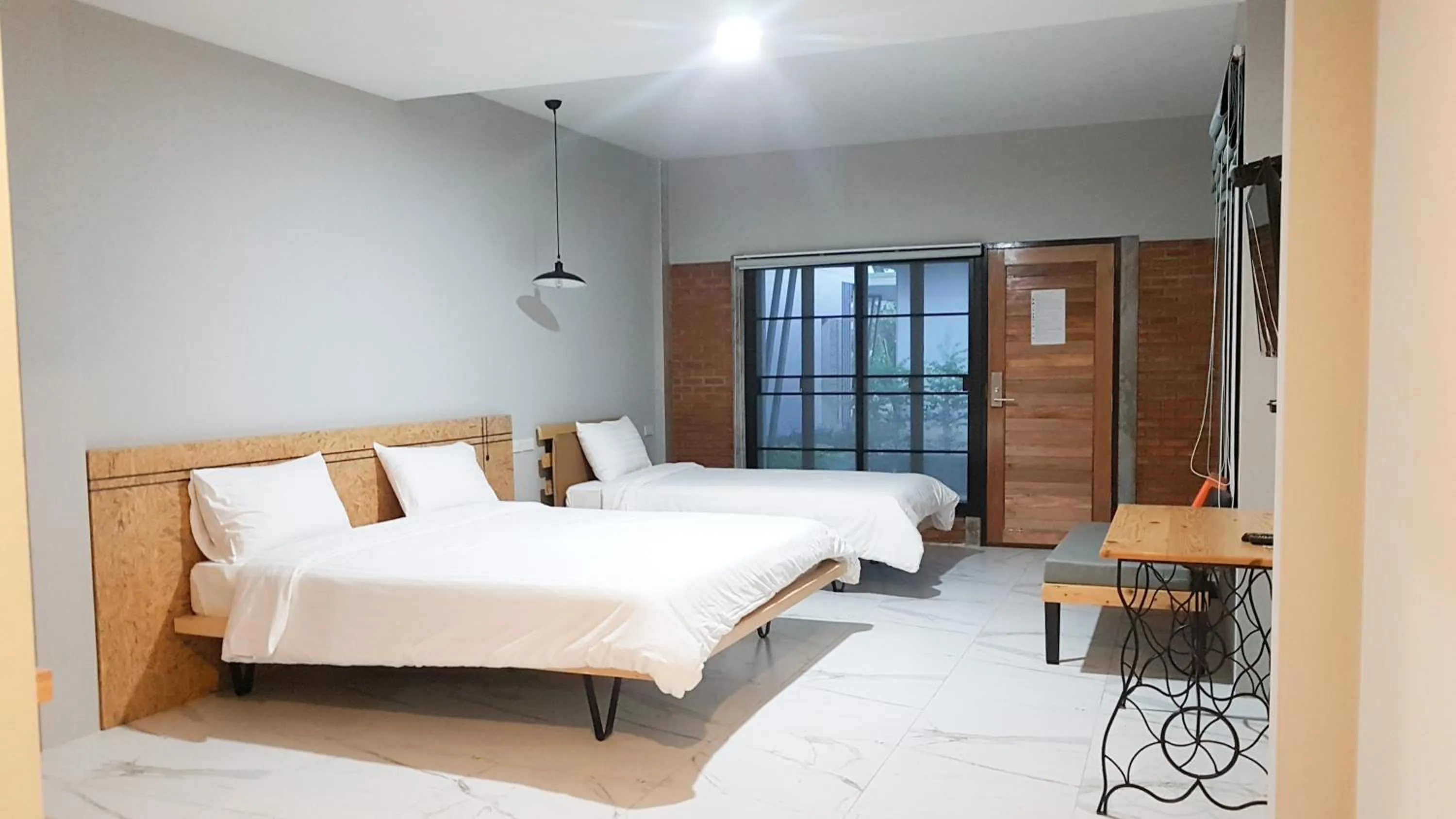 Bed in DD Garden Home