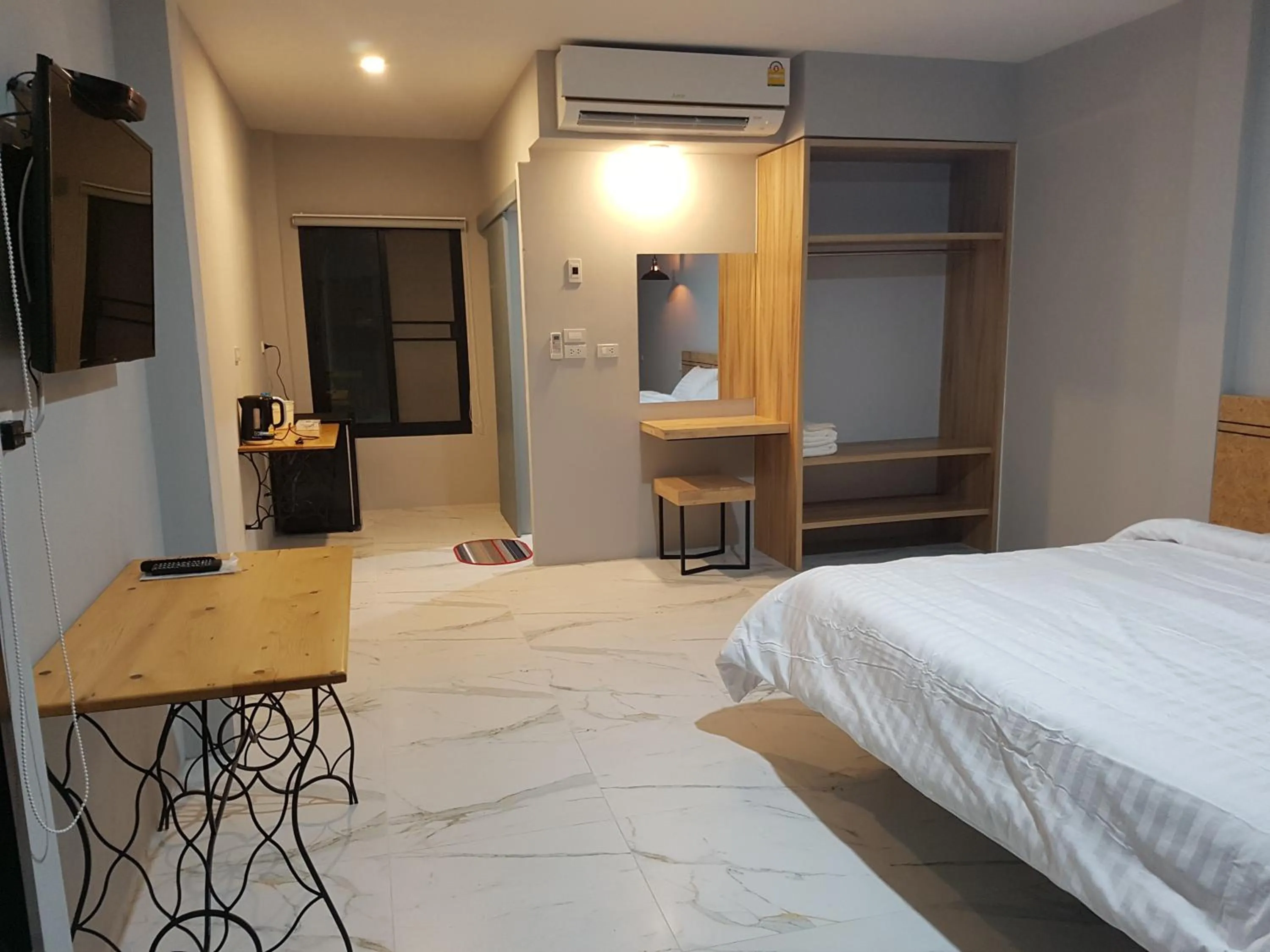 Bed in DD Garden Home