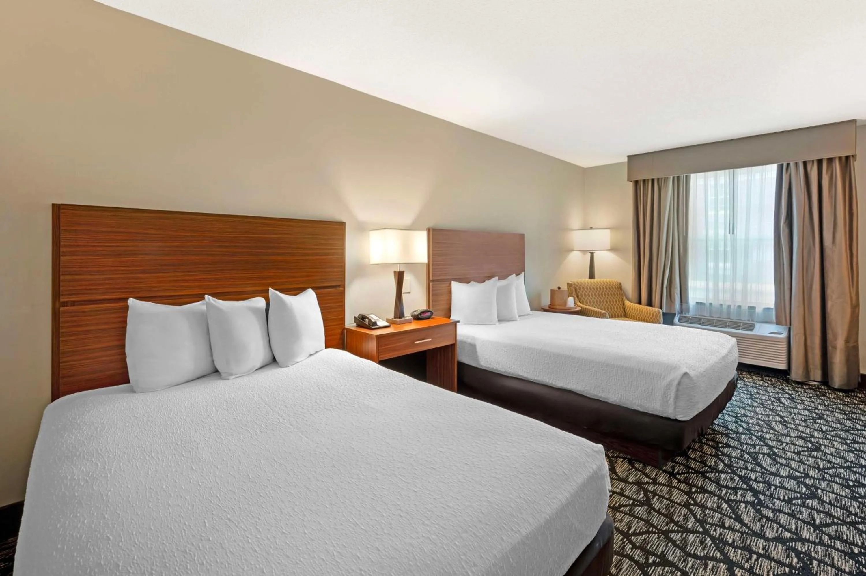 Bedroom, Bed in Best Western Westminster Hotel