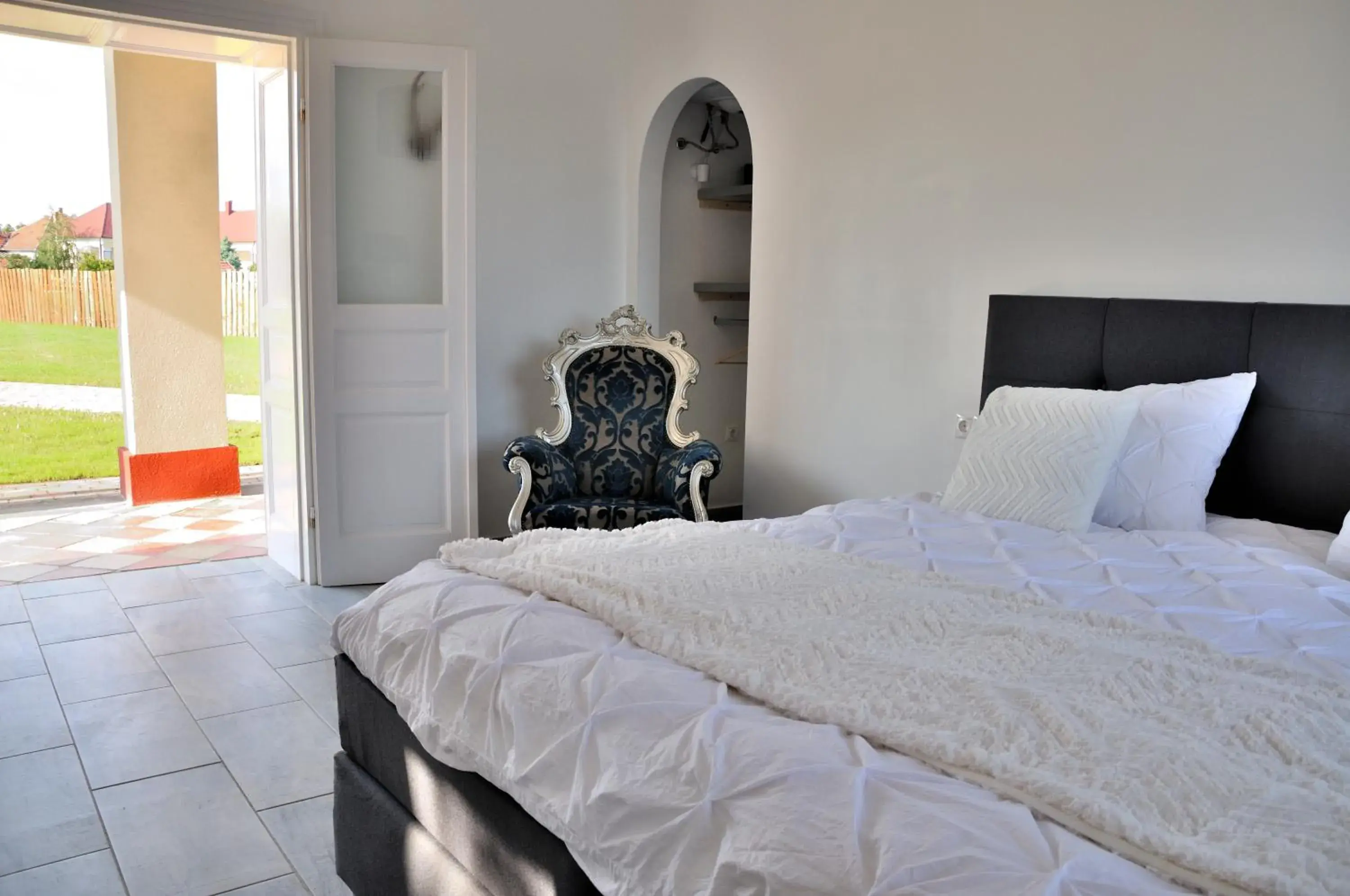 Deluxe Double Room in Tisza Topic Deluxe Double Room in Tisza Topic