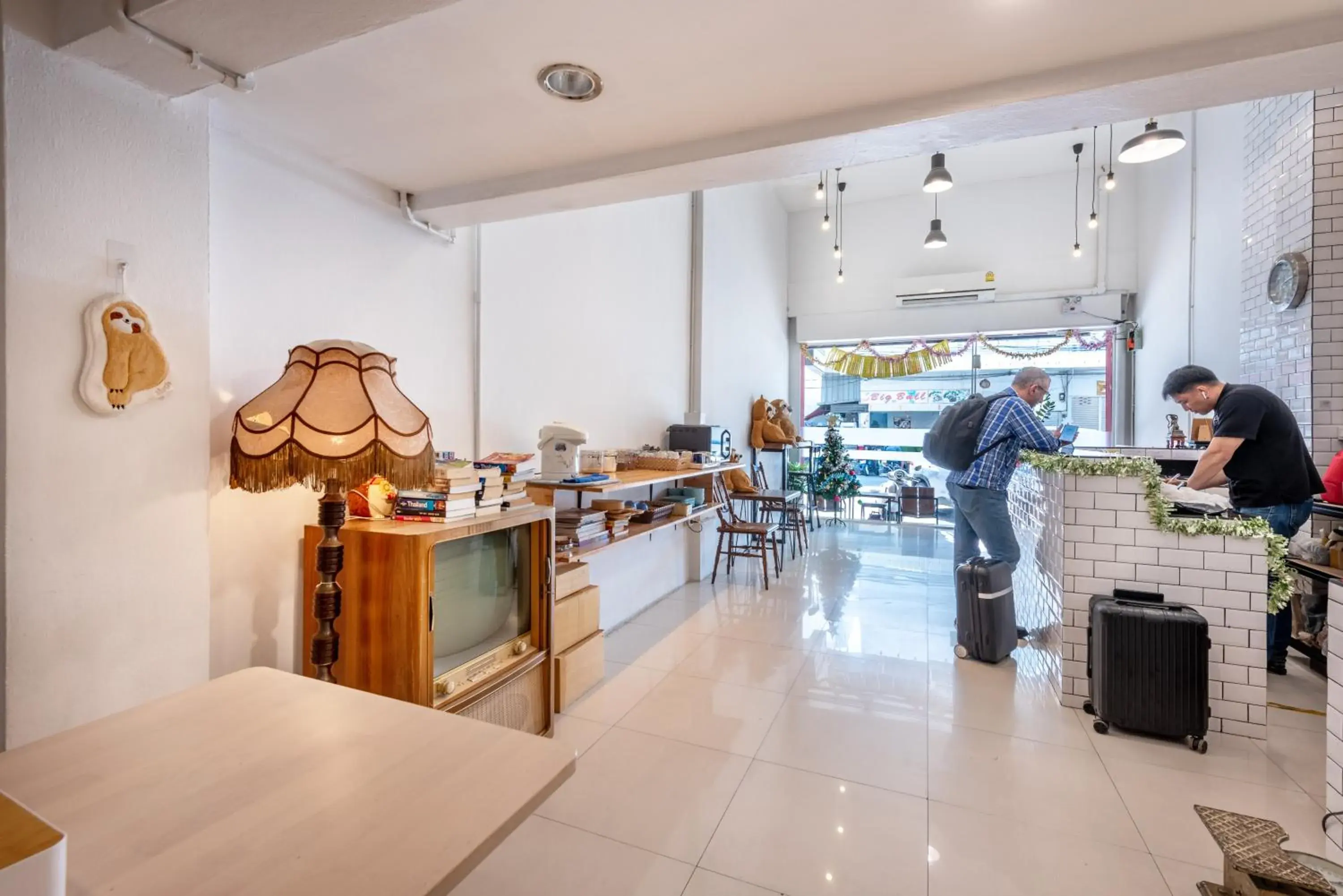 Lobby or reception in Sloth Hostel Don Mueang Lobby or reception in Sloth Hostel Don Mueang