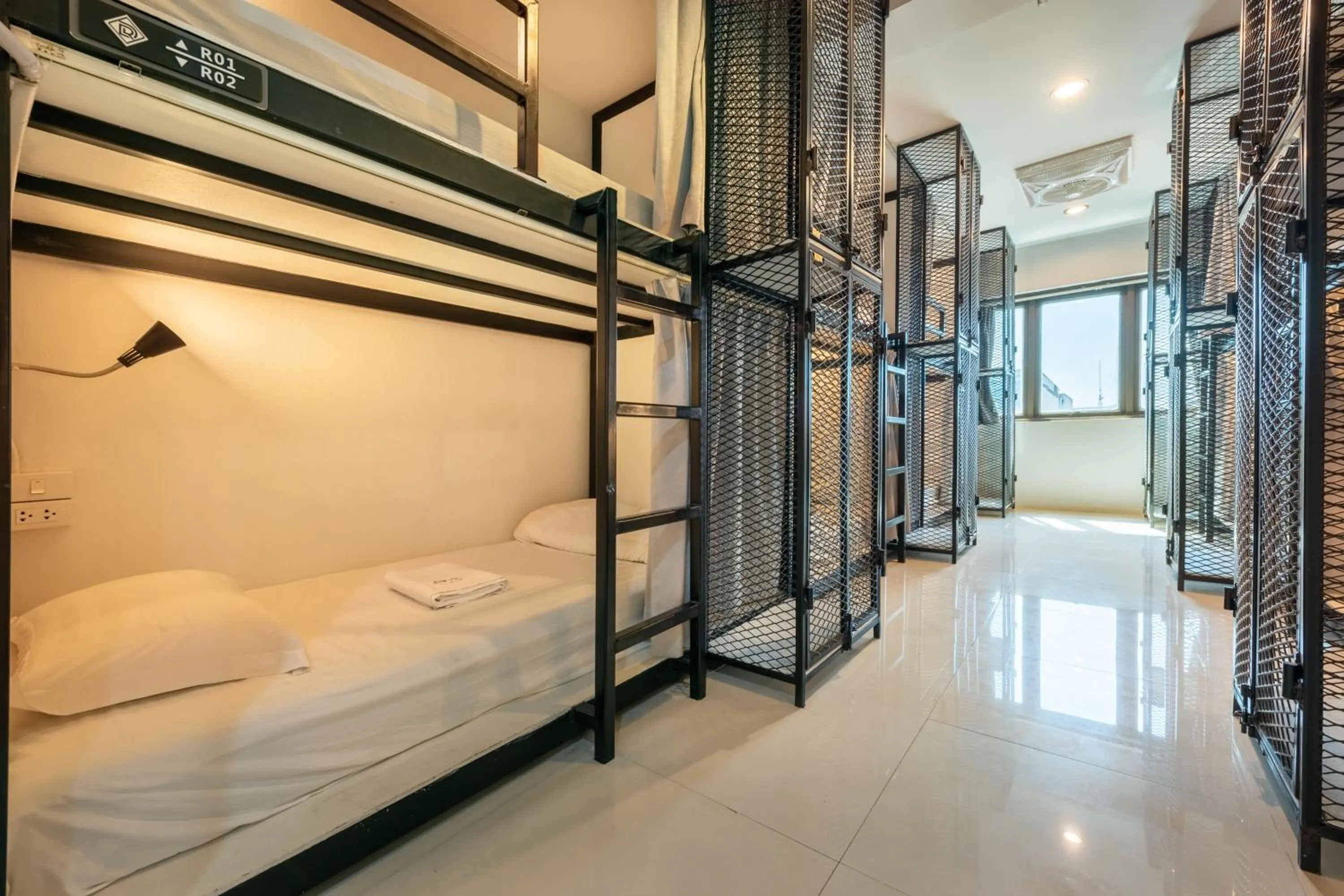 Bed in Sloth Hostel Don Mueang
