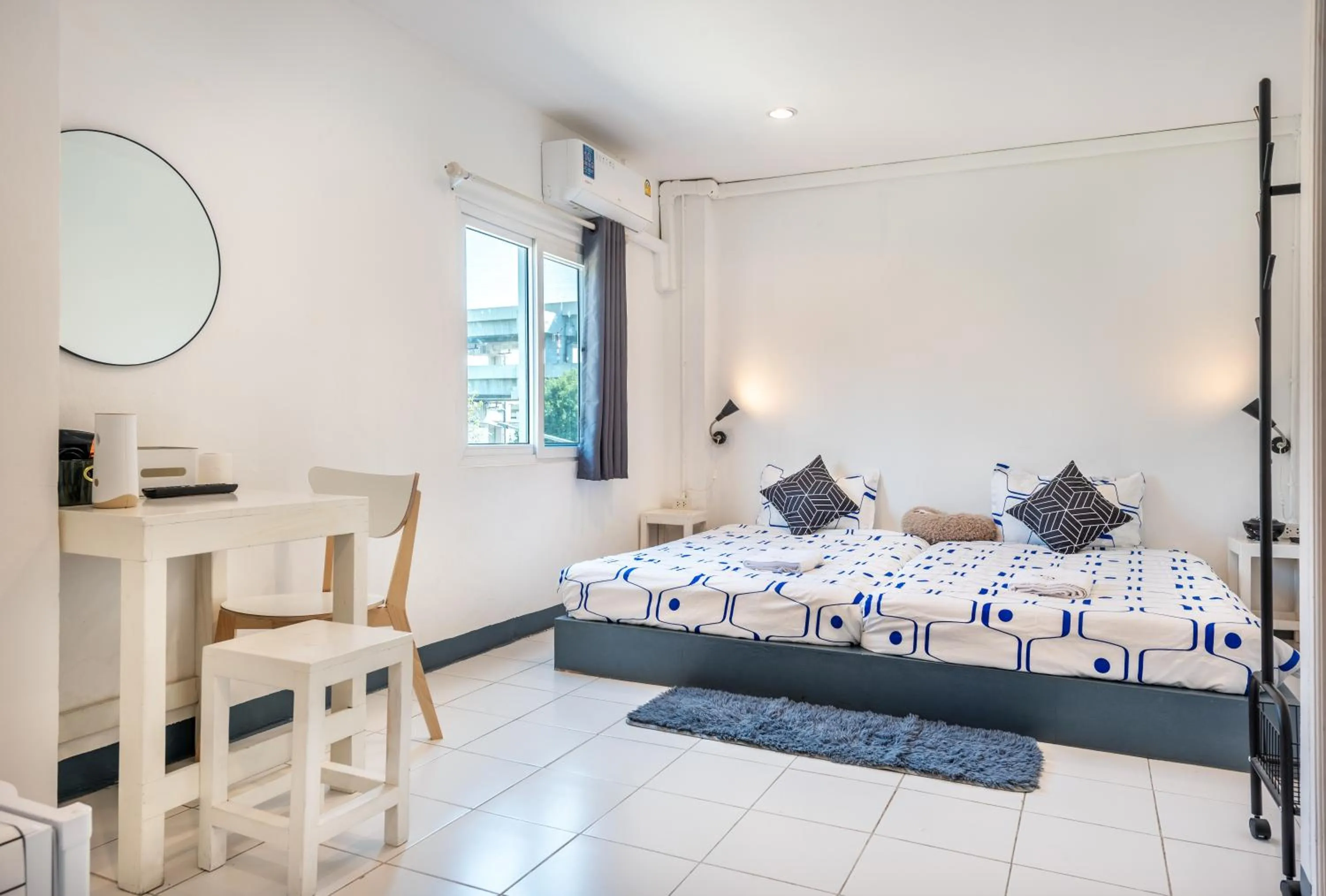 Bed in Sloth Hostel Don Mueang