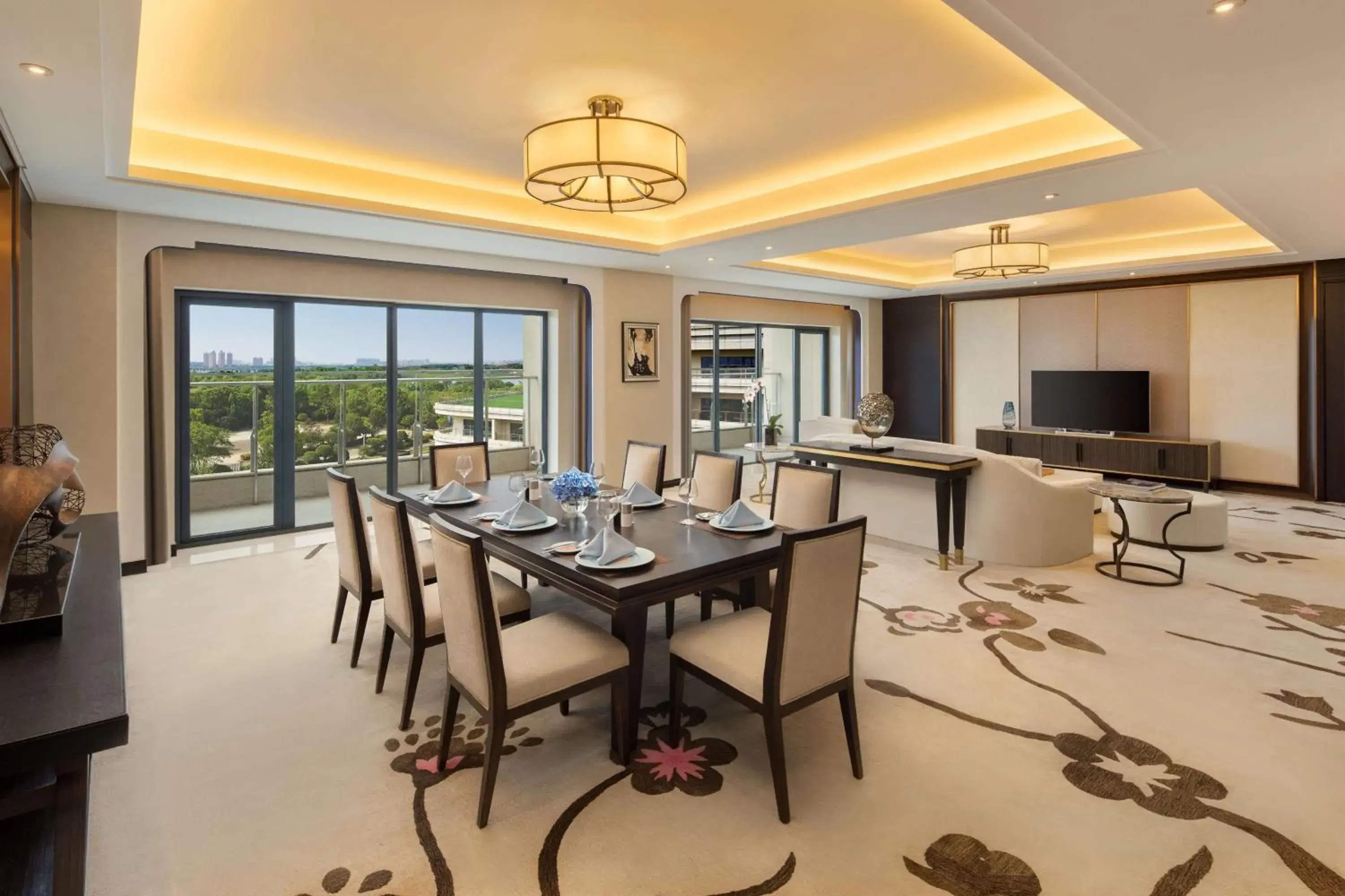 Photo of the whole room in Radisson Blu Hotel Wuhan ETD Zone Photo of the whole room in Radisson Blu Hotel Wuhan ETD Zone