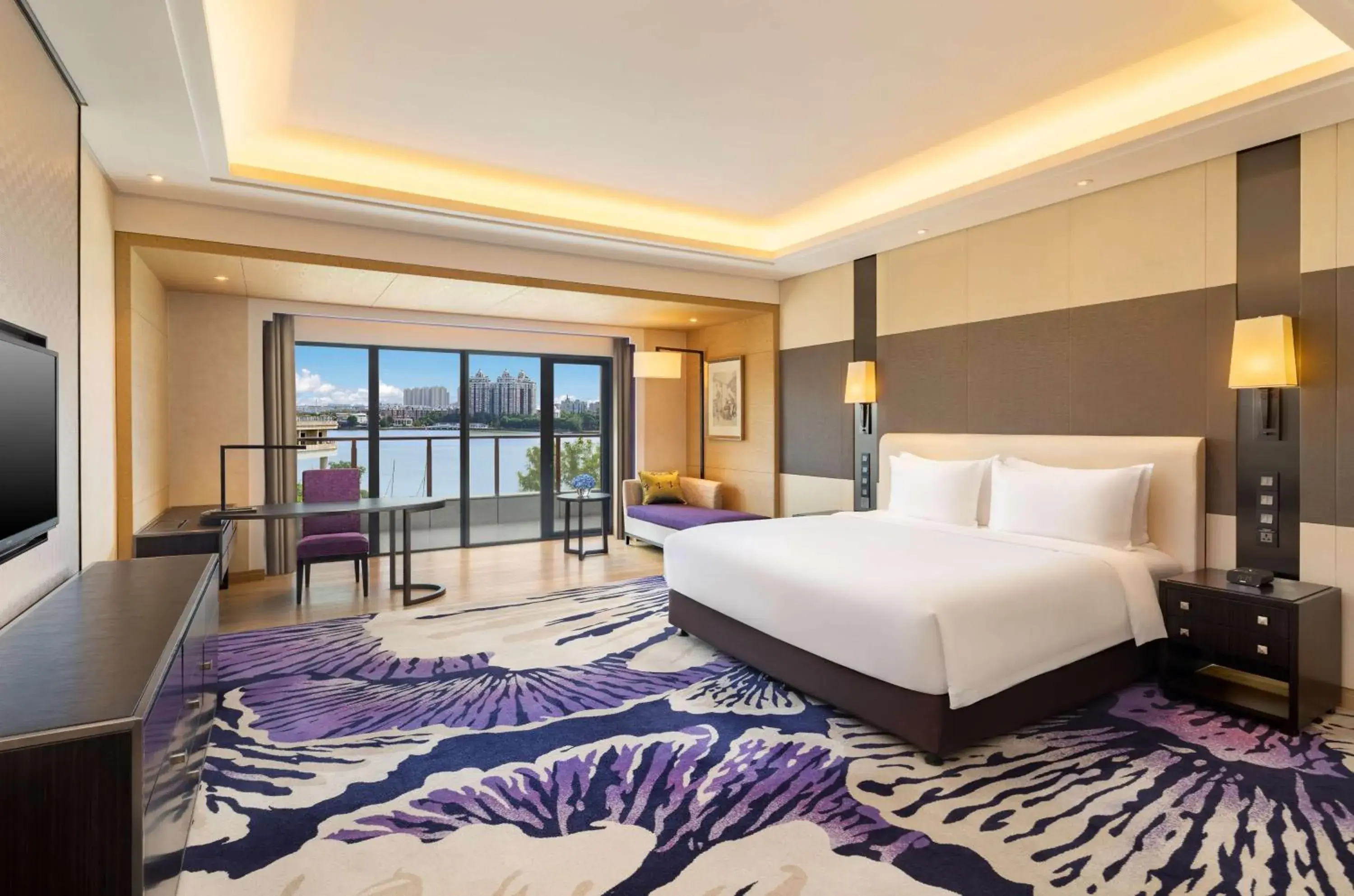 Bedroom, Bed in Radisson Blu Hotel Wuhan ETD Zone Bedroom, Bed in Radisson Blu Hotel Wuhan ETD Zone