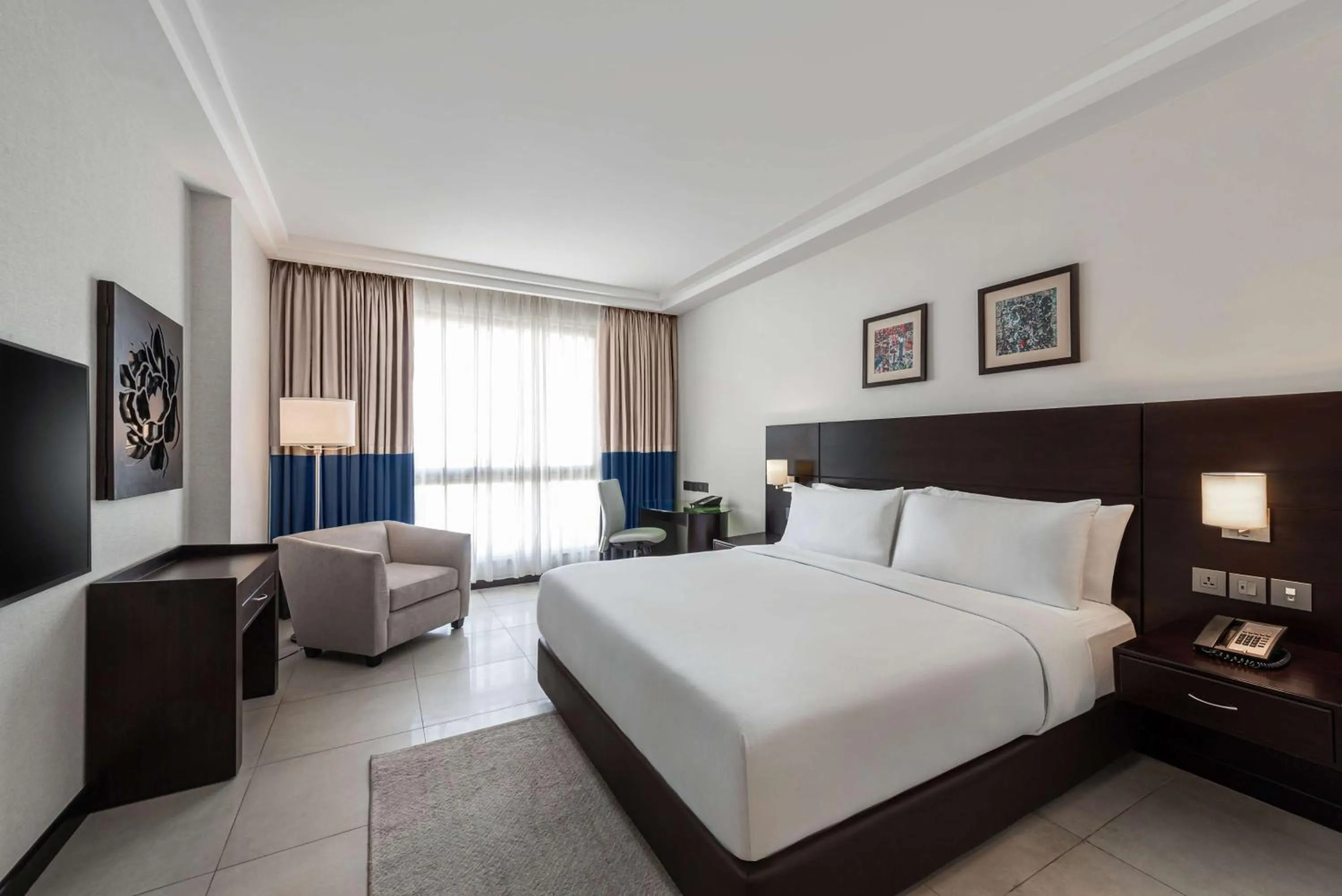 Bed in DoubleTree by Hilton Hotel Aqaba