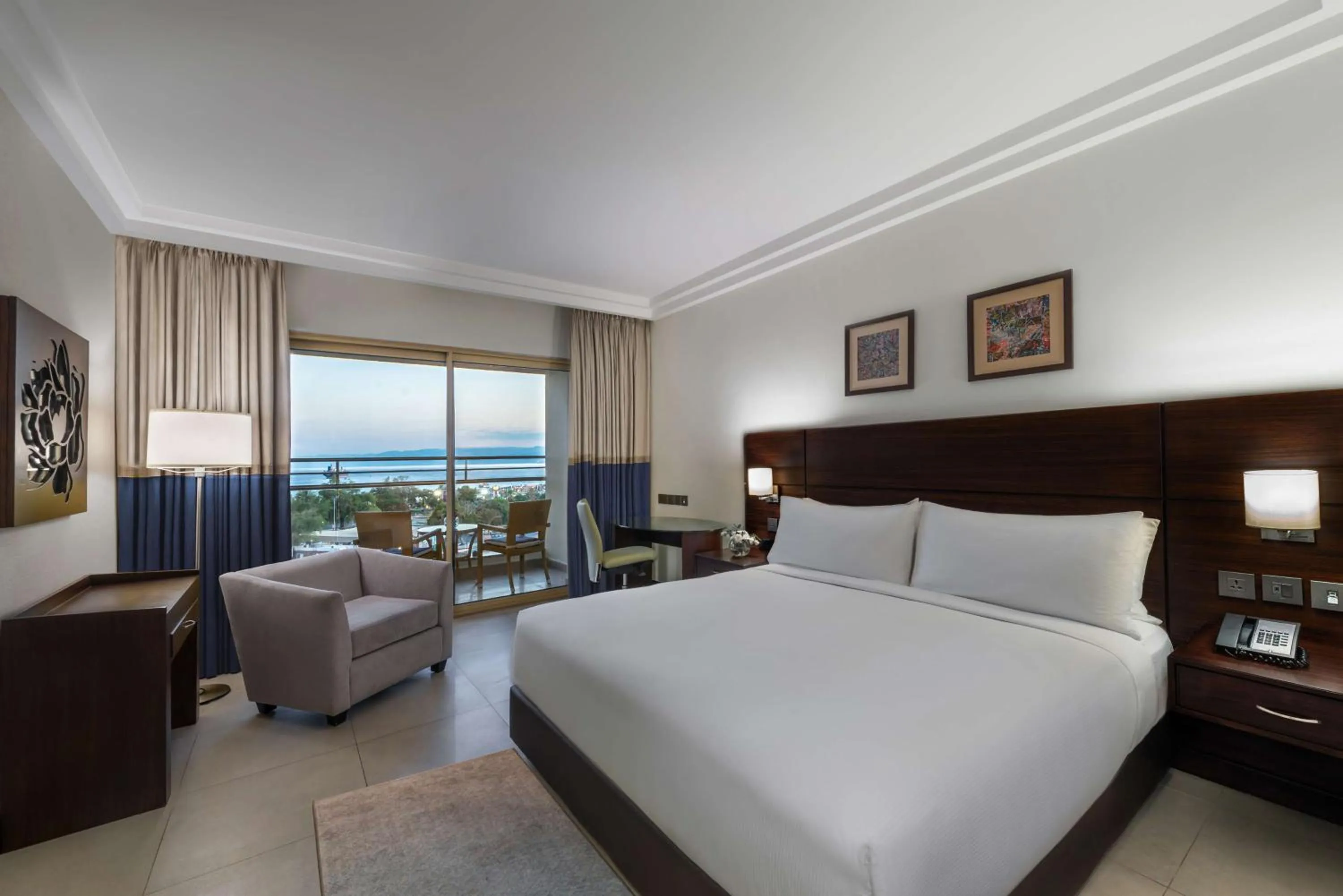 Bed in DoubleTree by Hilton Hotel Aqaba