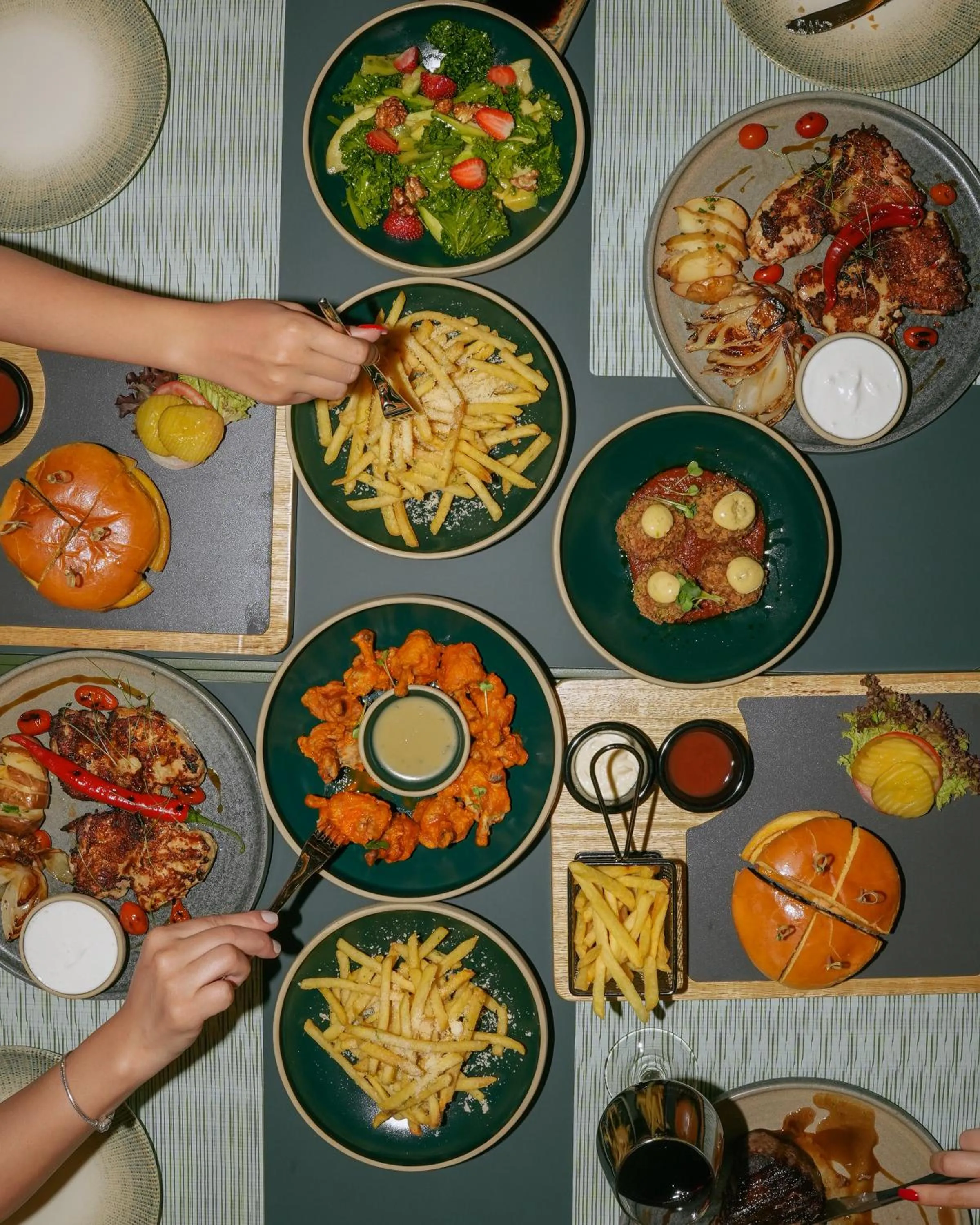 Restaurant/places to eat in DoubleTree by Hilton Hotel Aqaba