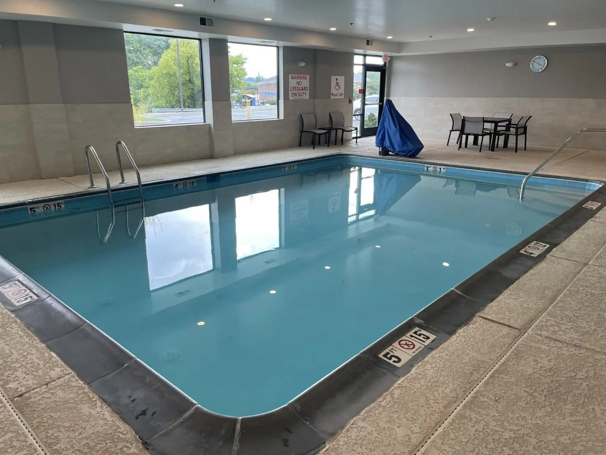 Swimming pool in avid hotels - Lancaster by IHG Swimming pool in avid hotels - Lancaster by IHG