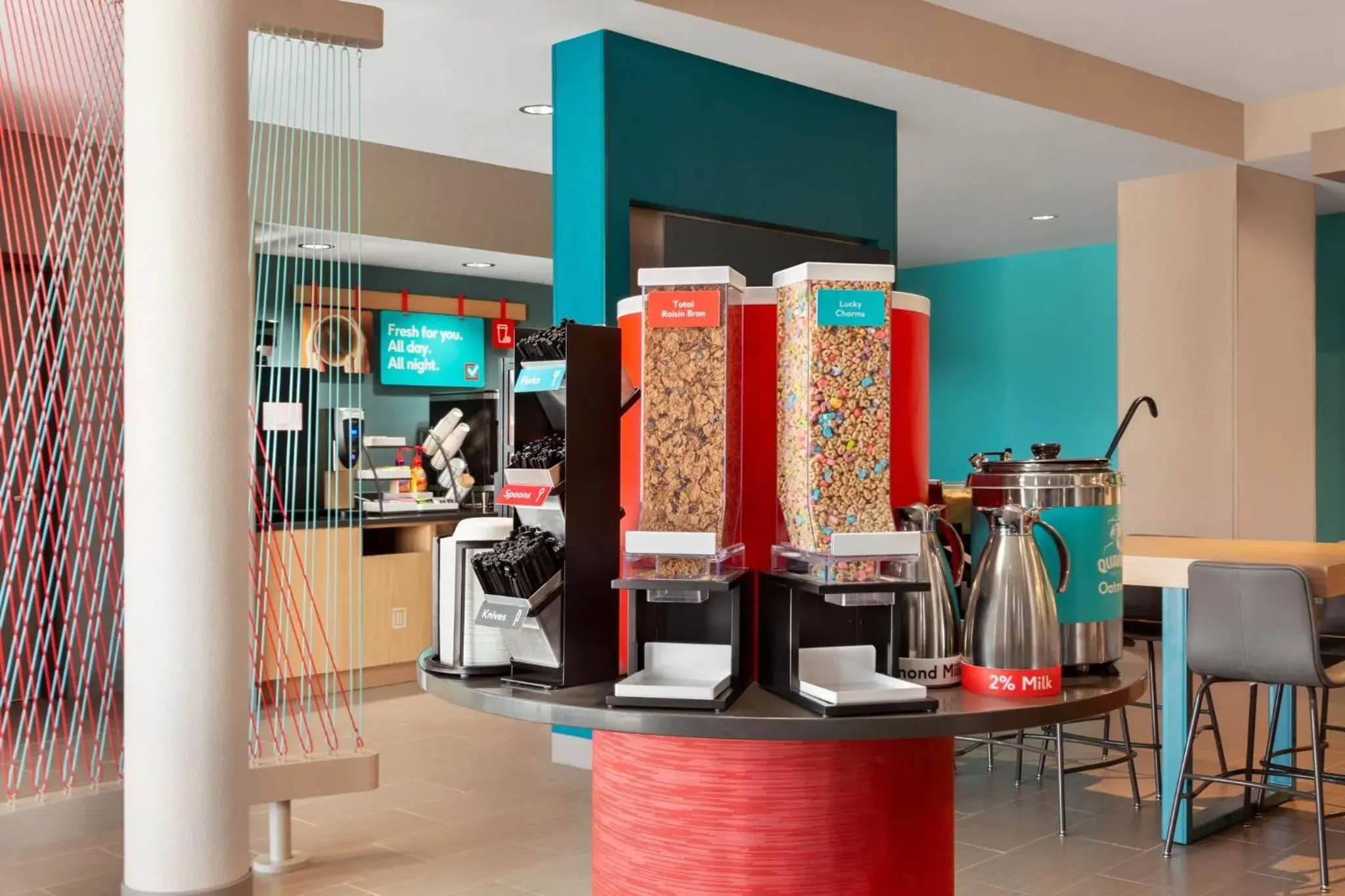 Restaurant/places to eat in avid hotels - Lancaster by IHG Restaurant/places to eat in avid hotels - Lancaster by IHG