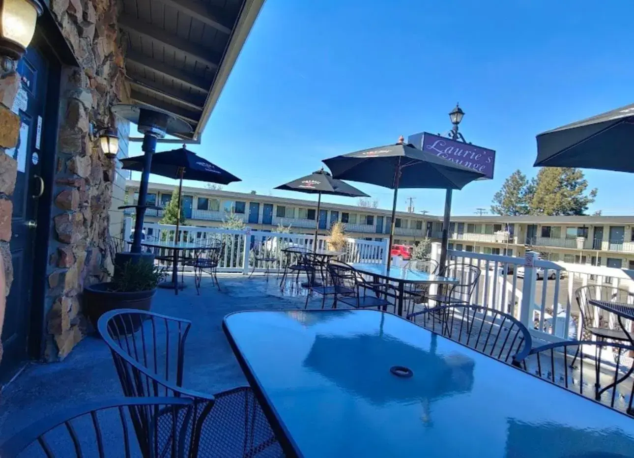 Restaurant/places to eat in Bend Inn & Suites Restaurant/places to eat in Bend Inn & Suites