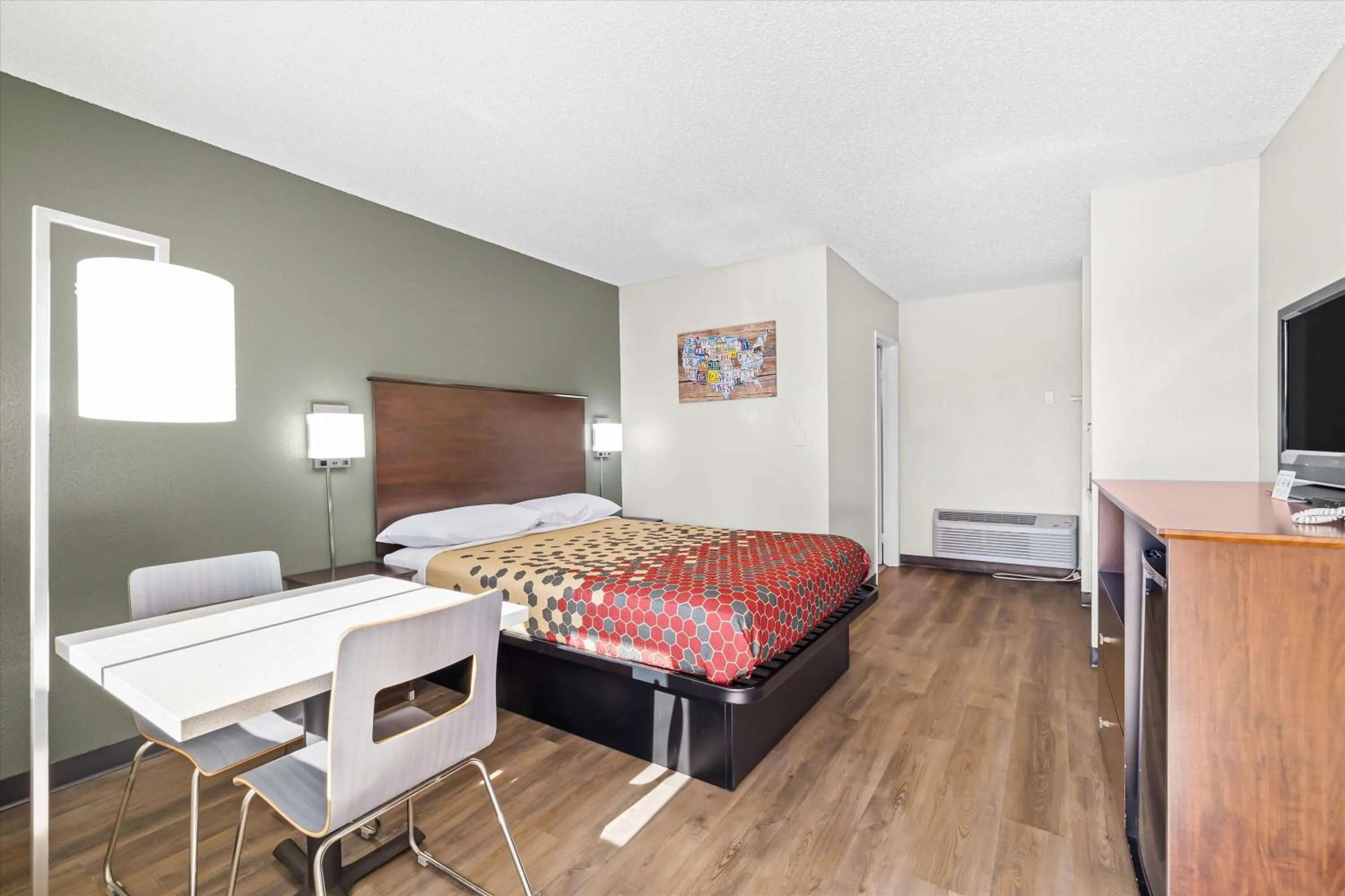 Bed in Bend Inn &amp; Suites