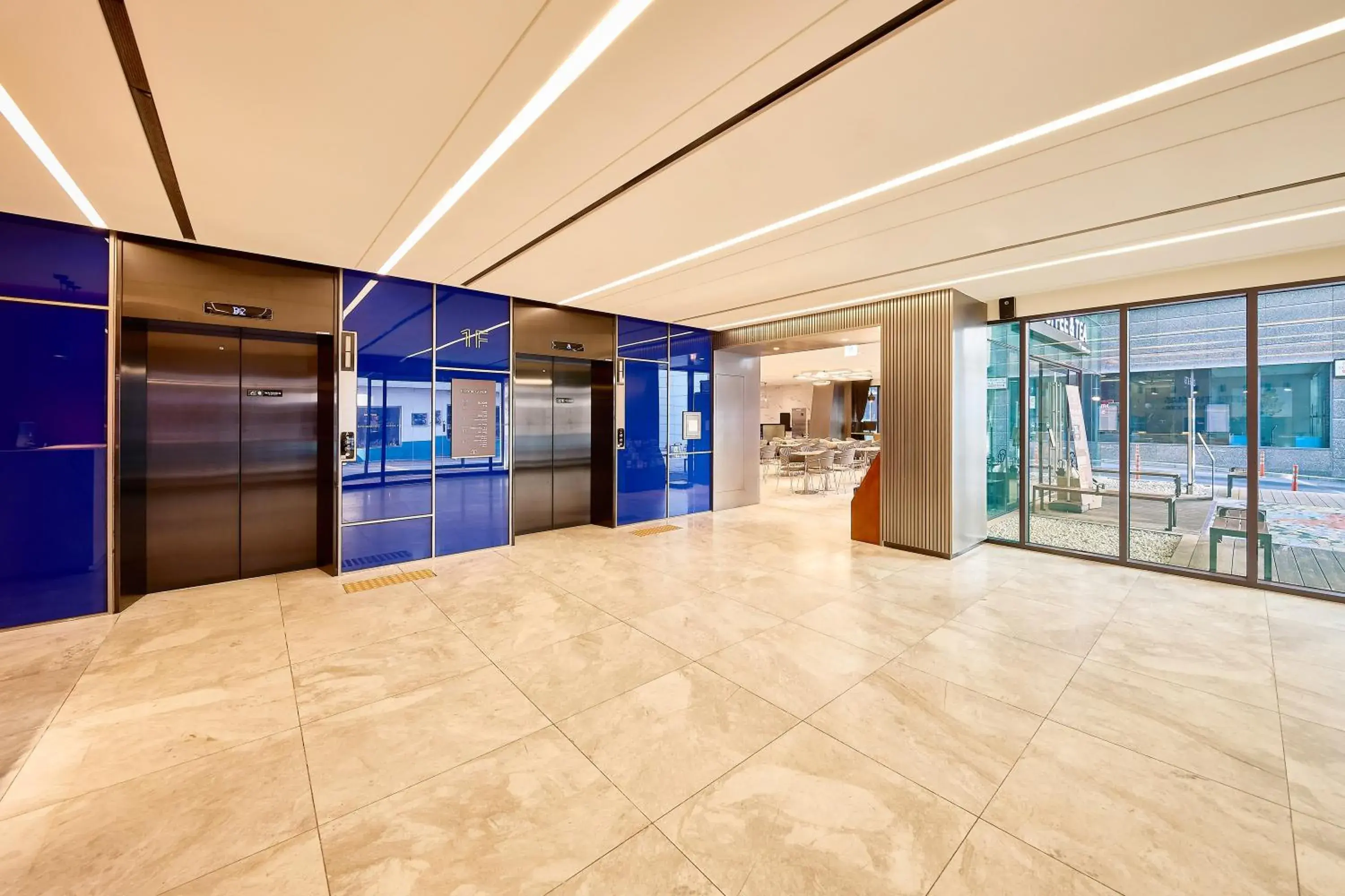 Lobby or reception in Hotel Thomas Myeongdong Lobby or reception in Hotel Thomas Myeongdong