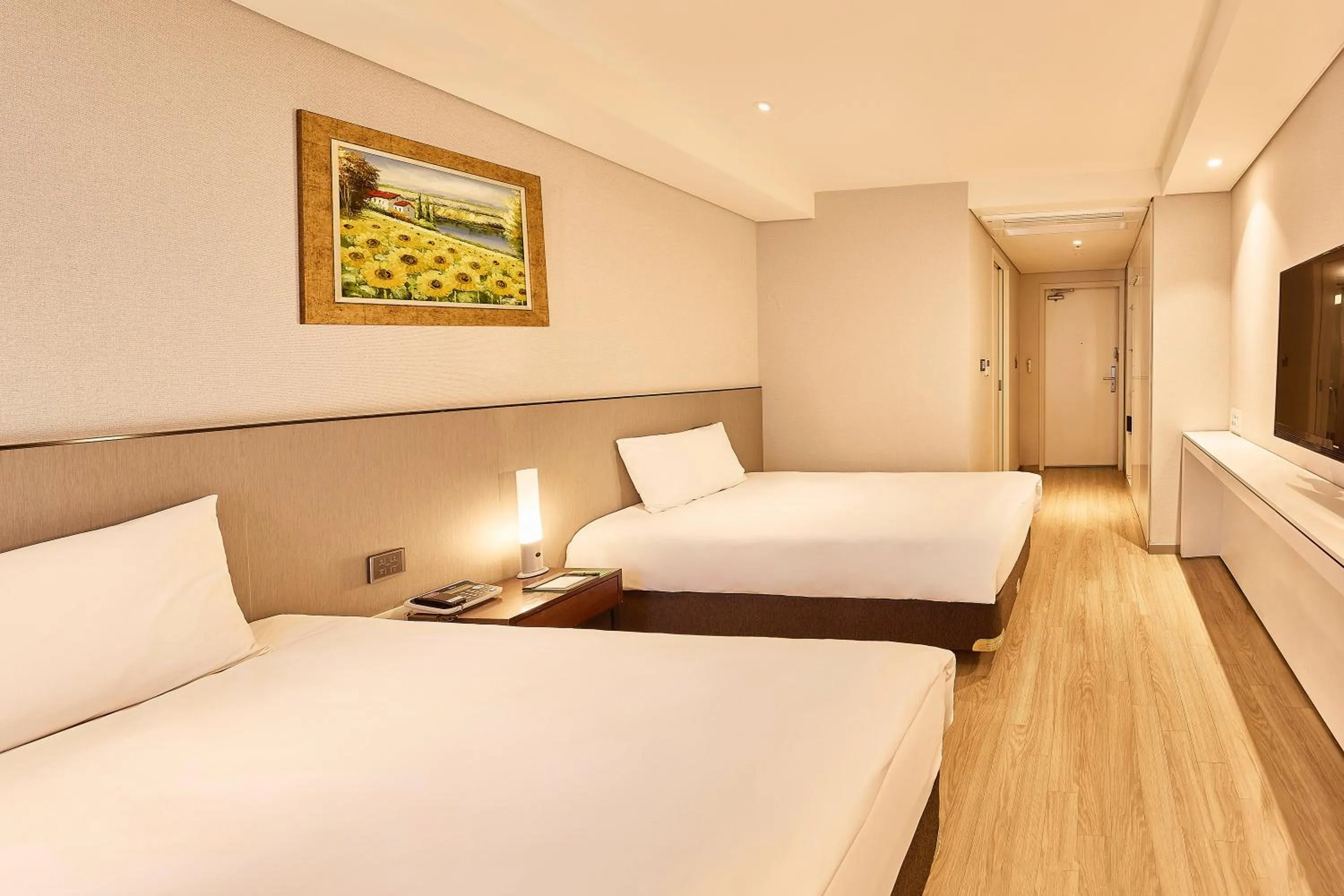 Bed in Hotel Thomas Myeongdong
