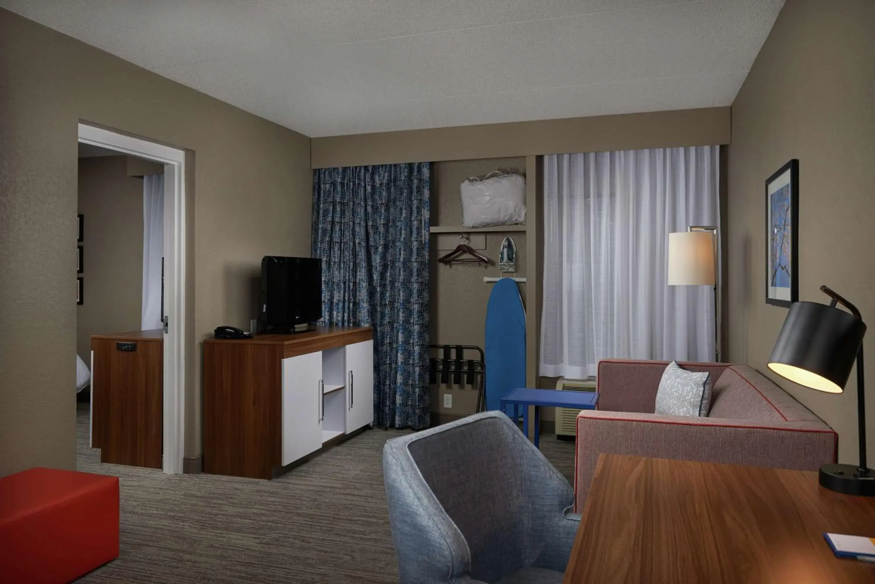 Bedroom in Hampton Inn Hanover Bedroom in Hampton Inn Hanover