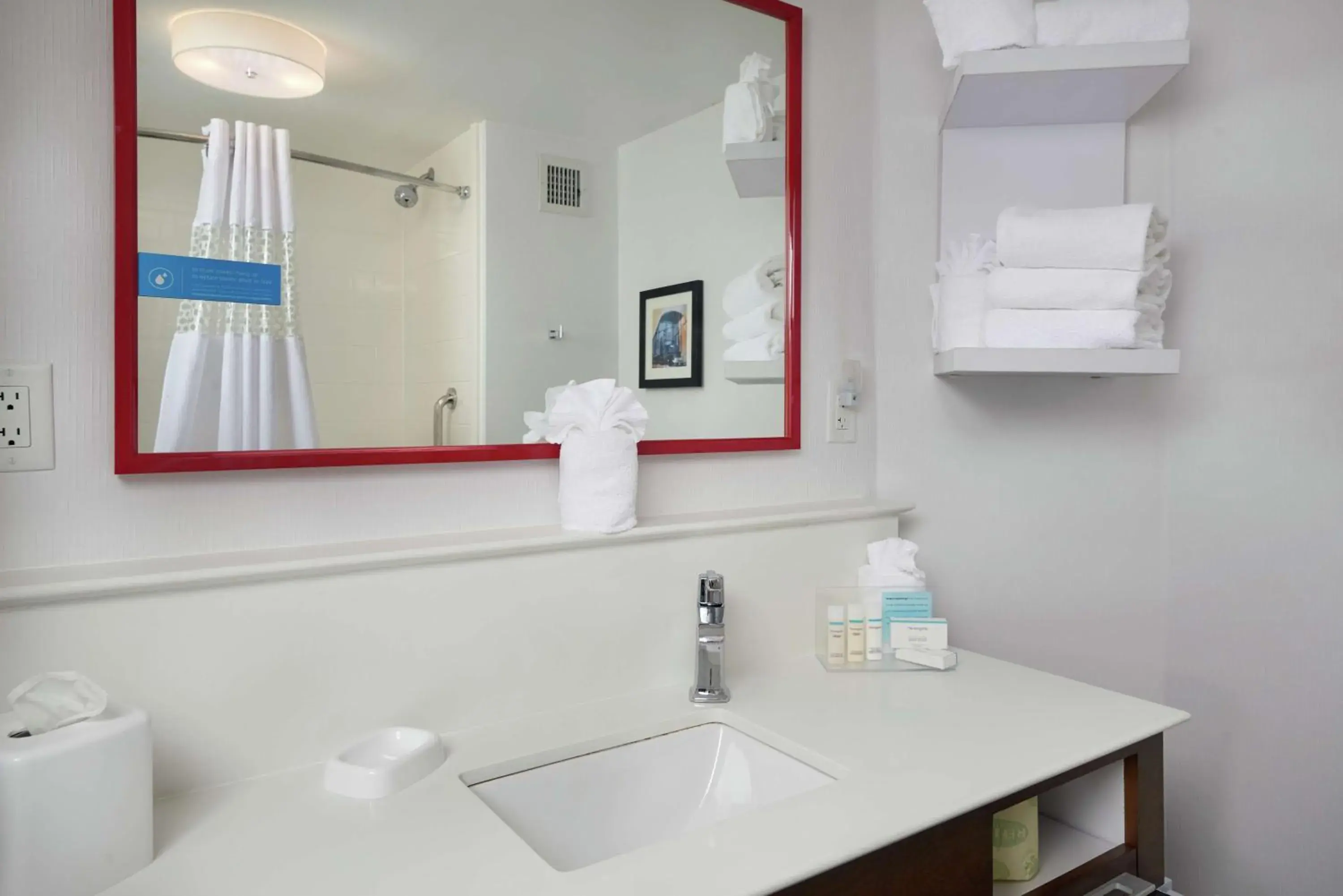 Queen Room with Two Queen Beds - Hearing Access/Non-Smoking in Hampton Inn Hanover Queen Room with Two Queen Beds - Hearing Access/Non-Smoking in Hampton Inn Hanover