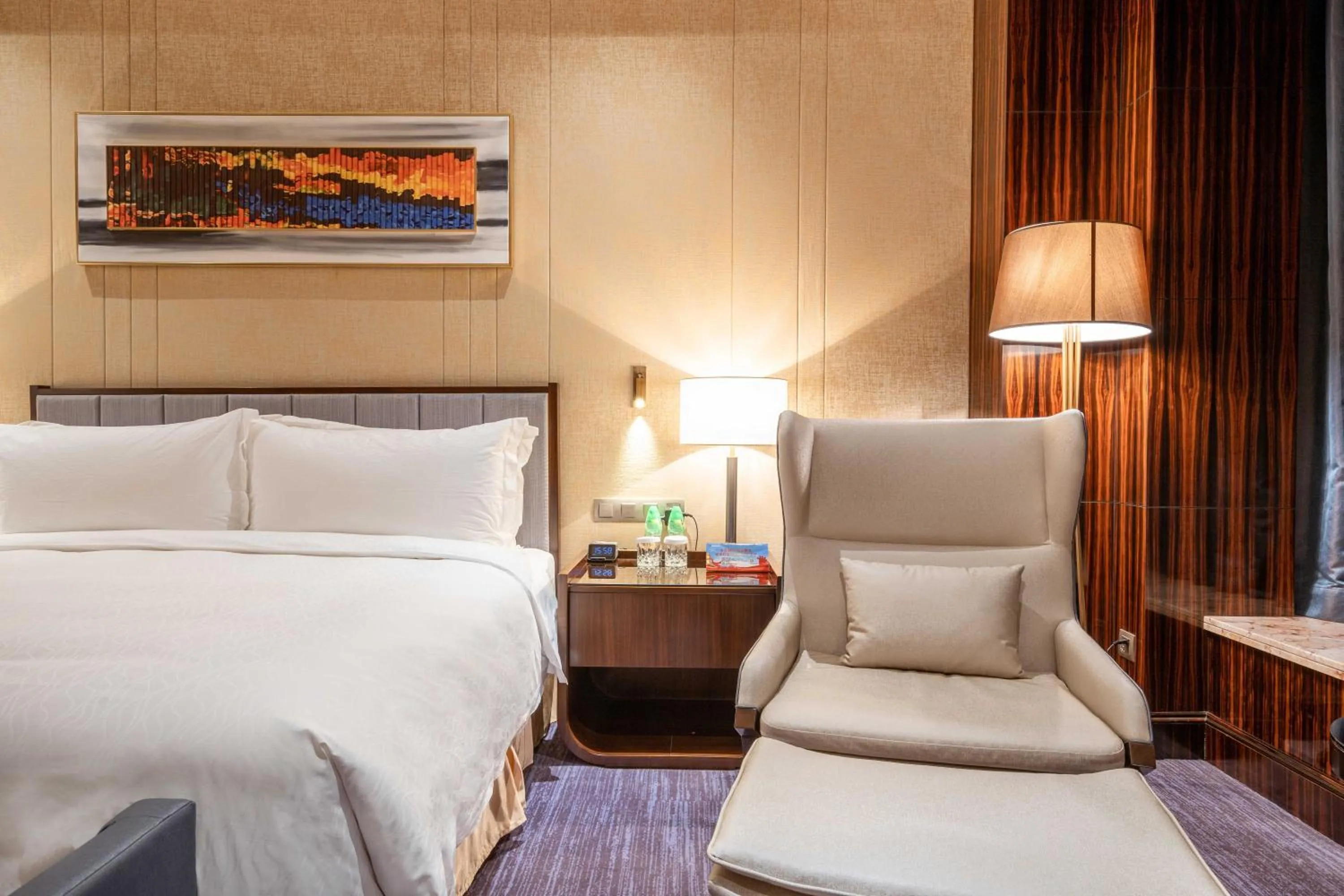 Bedroom, Bed in Chateau Star River Shaanxi