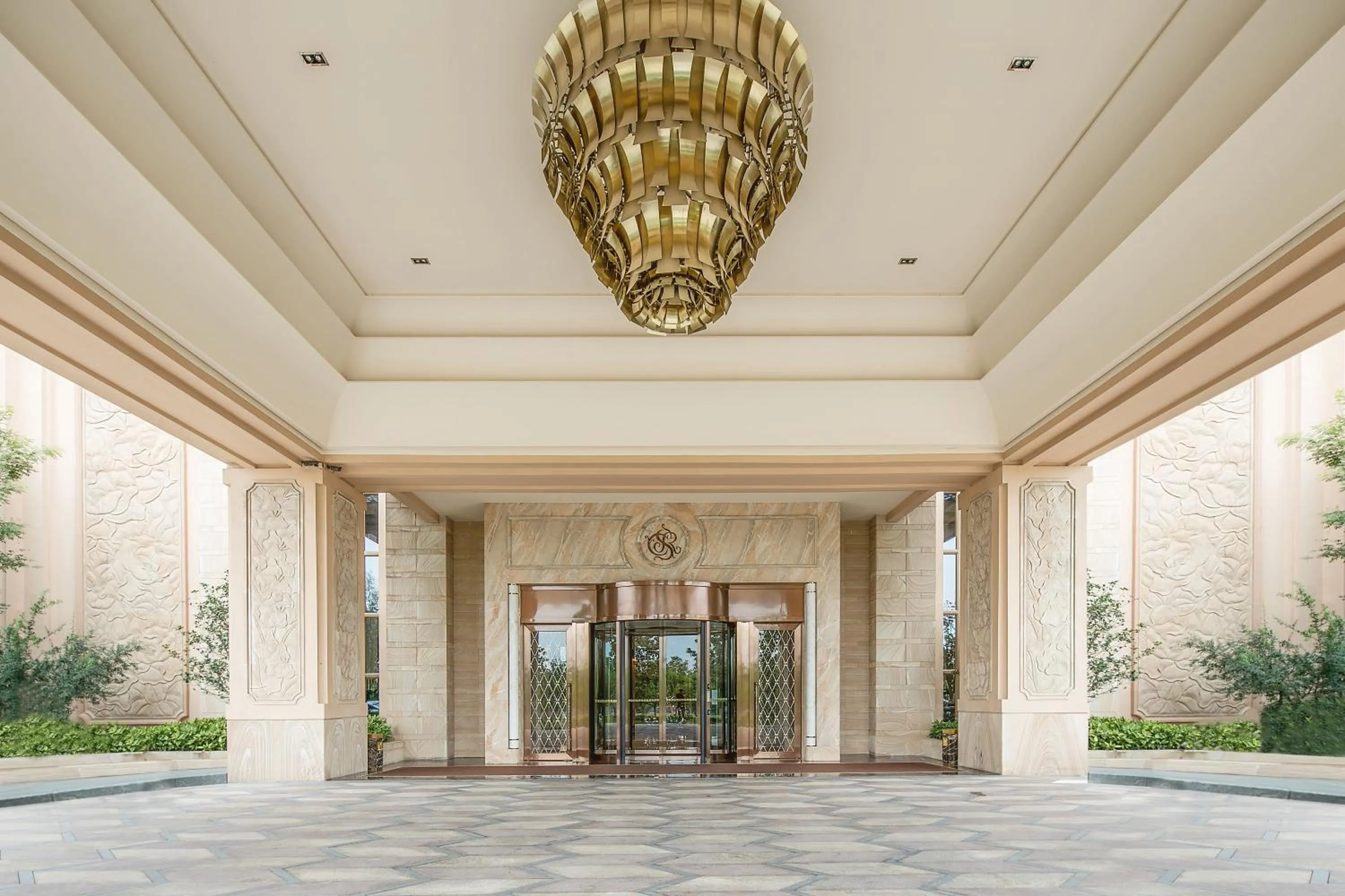 Facade/entrance in Chateau Star River Shaanxi