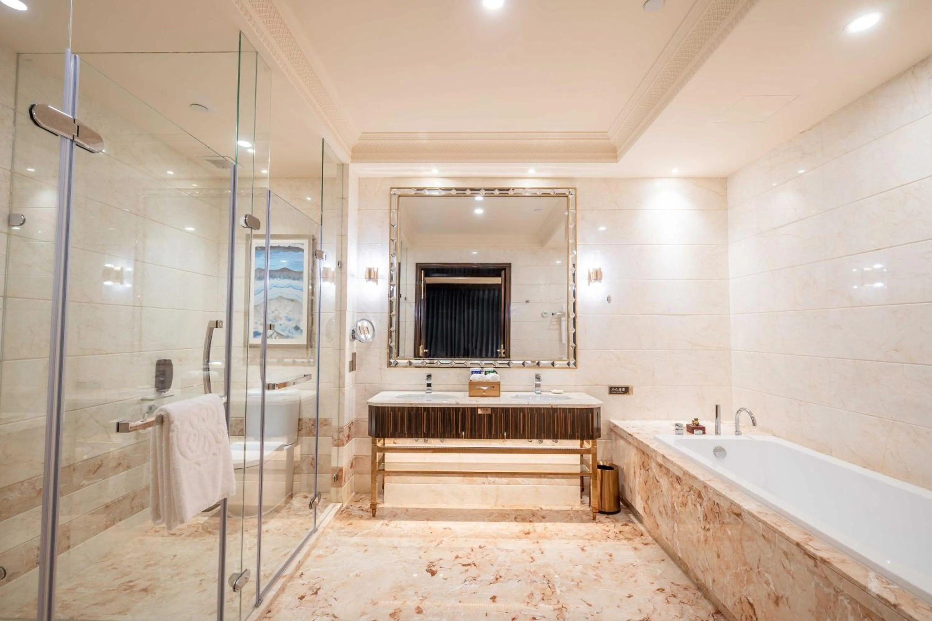 Hot Tub in Chateau Star River Shaanxi