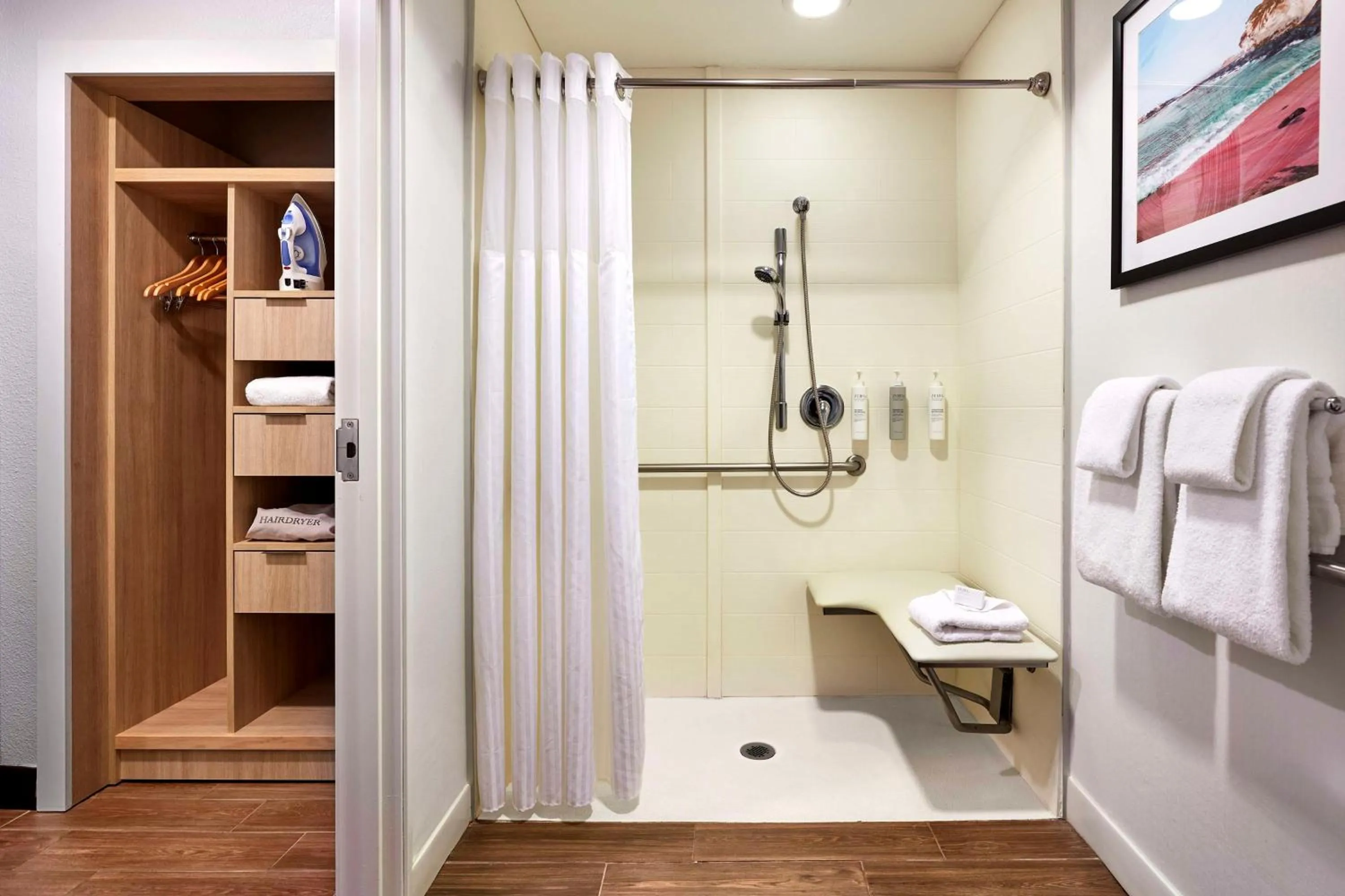 Bathroom in Hilton Garden Inn San Luis Obispo/Pismo Beach