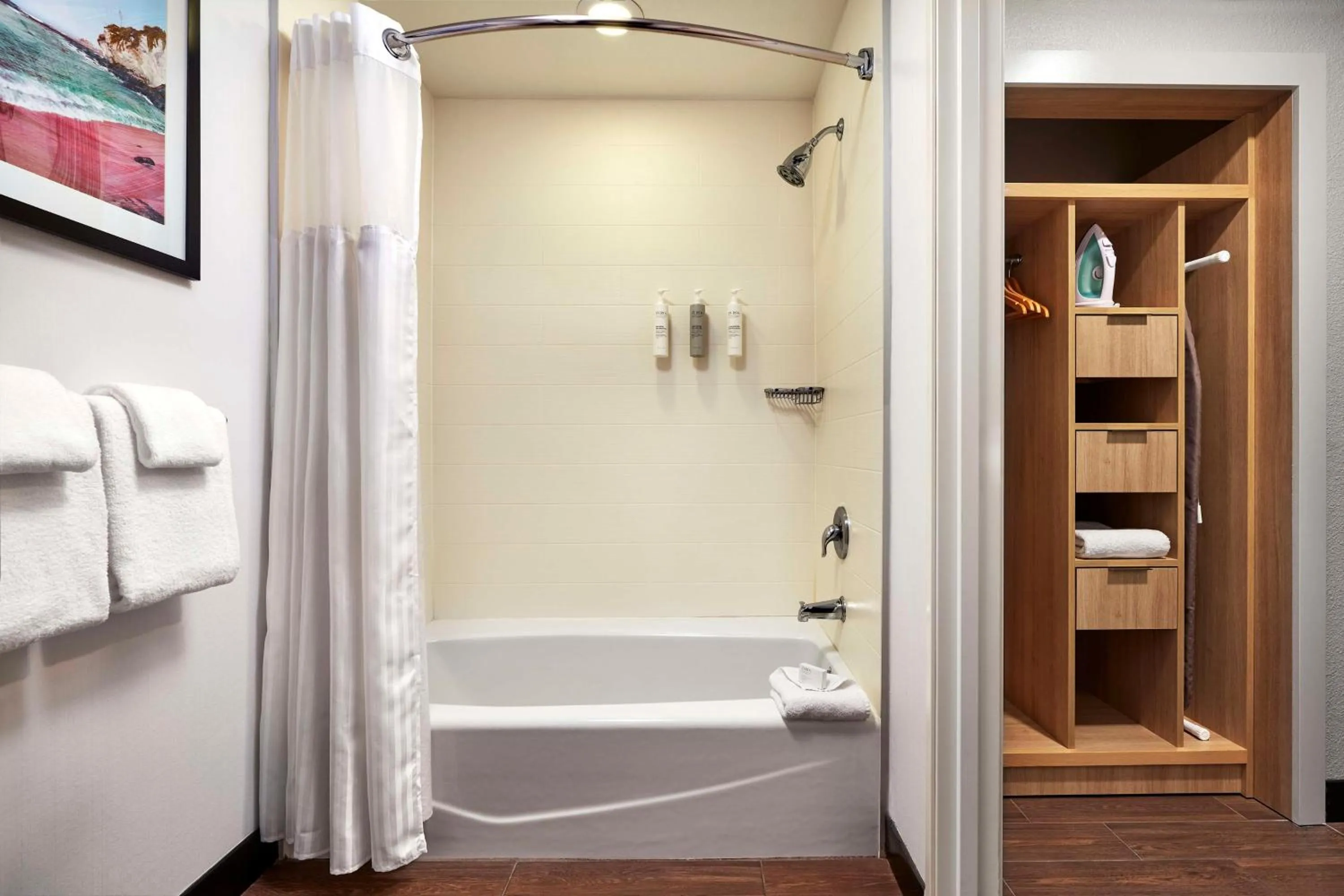 Bathroom in Hilton Garden Inn San Luis Obispo/Pismo Beach