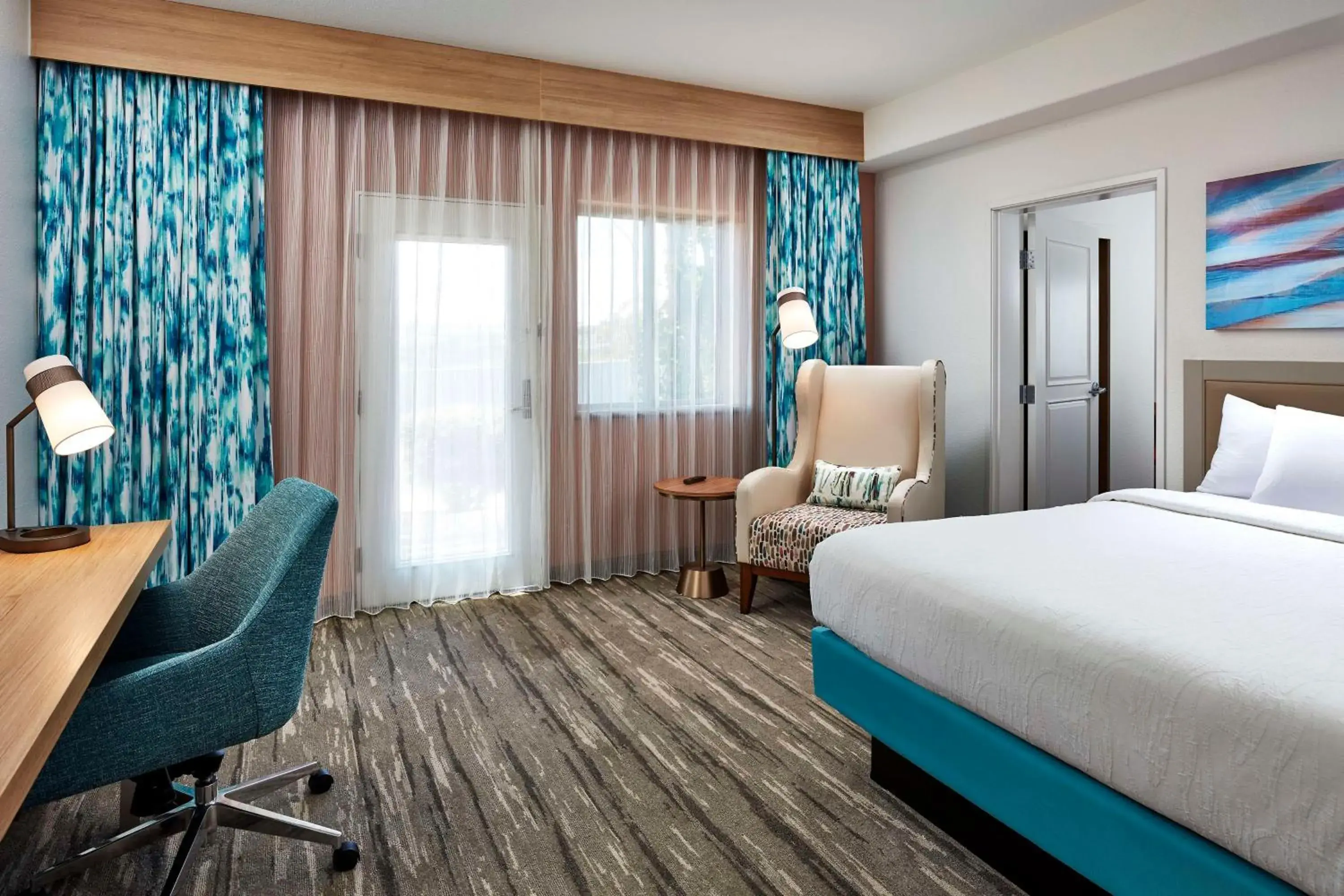 Bedroom, Bed in Hilton Garden Inn San Luis Obispo/Pismo Beach Bedroom, Bed in Hilton Garden Inn San Luis Obispo/Pismo Beach