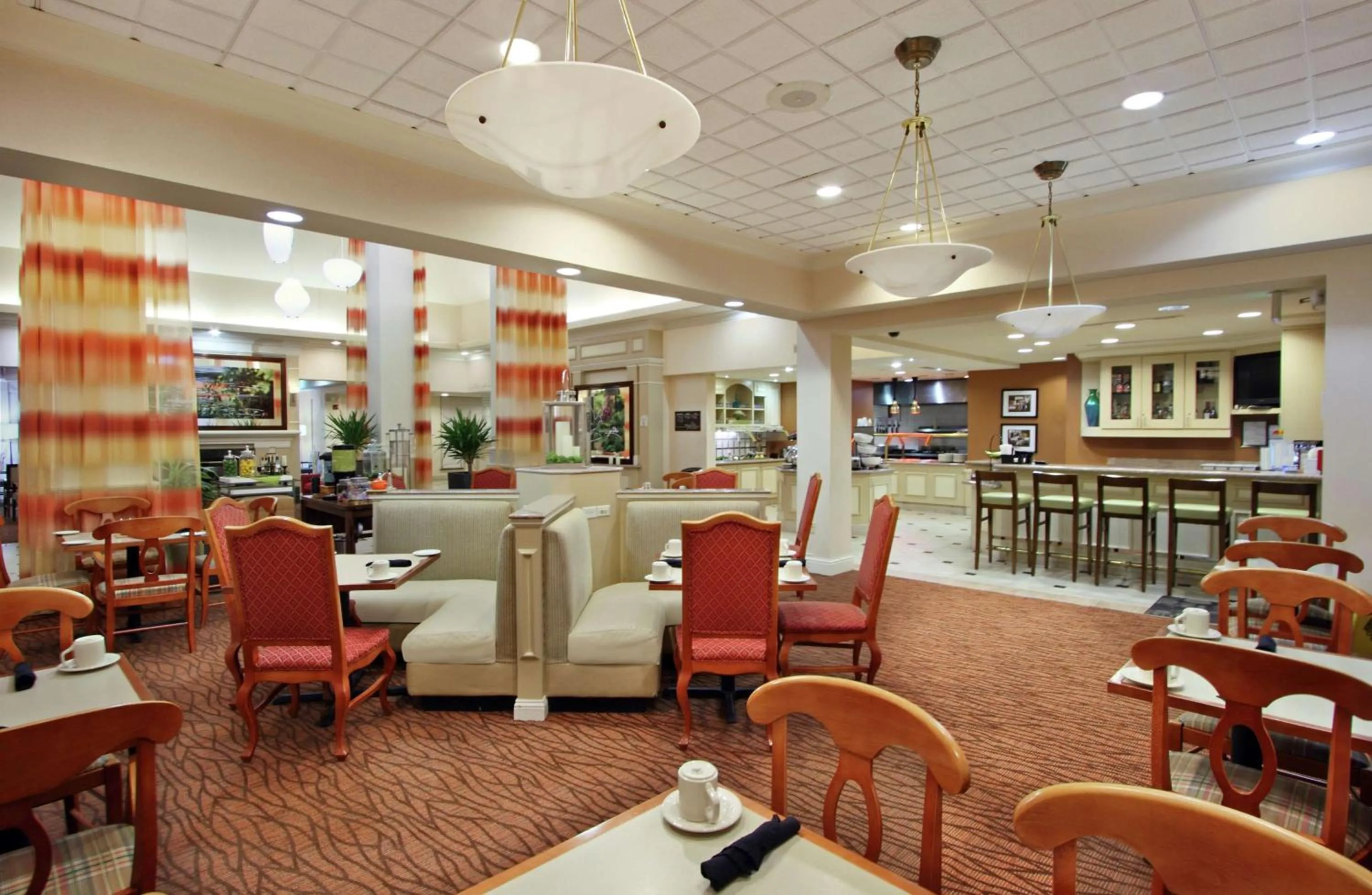 Restaurant/places to eat in Hilton Garden Inn Chesapeake Greenbrier