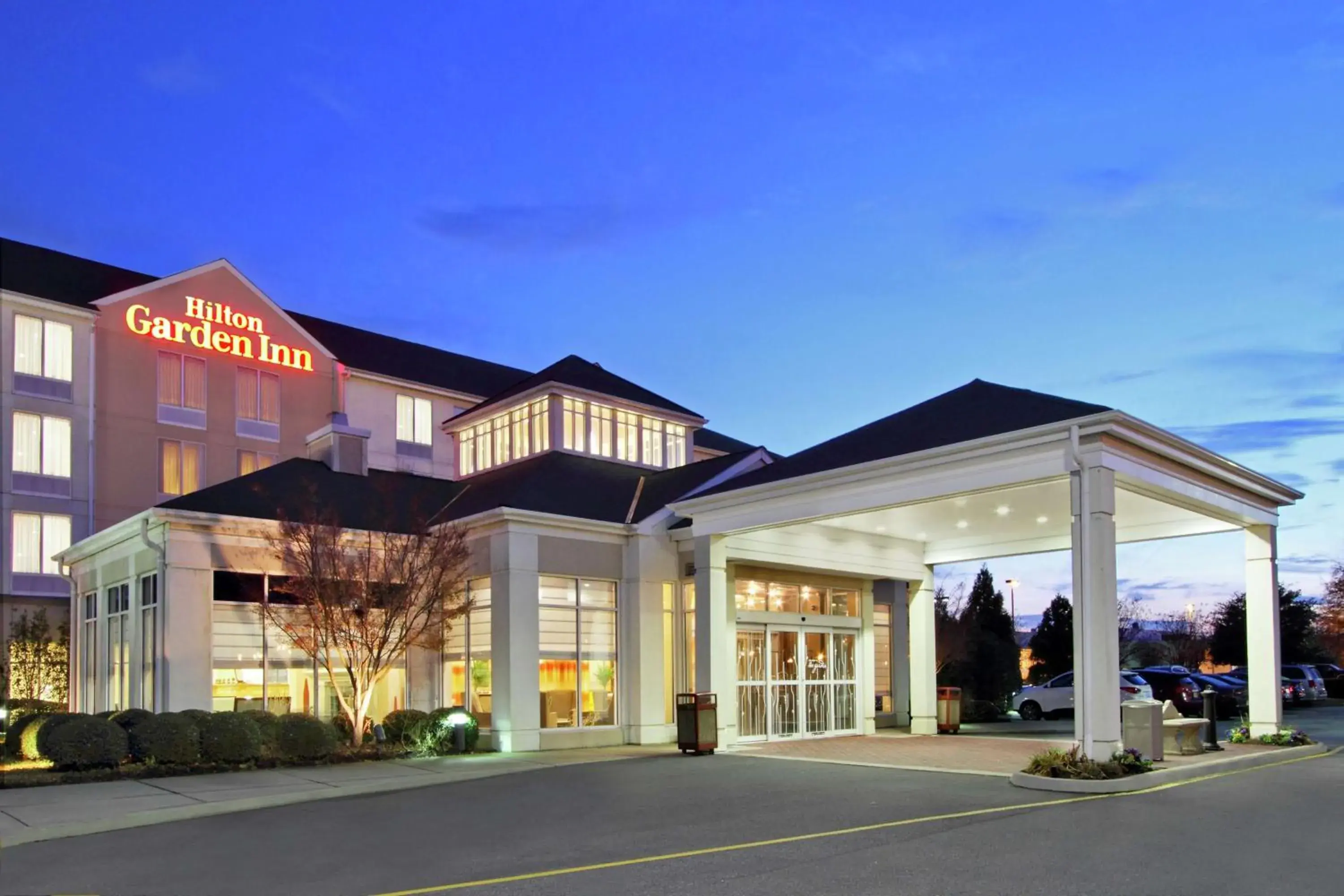 Property building in Hilton Garden Inn Chesapeake Greenbrier Property building in Hilton Garden Inn Chesapeake Greenbrier