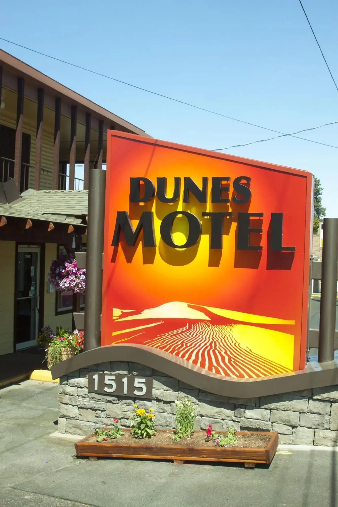 Property Building in Dunes Motel - Bend