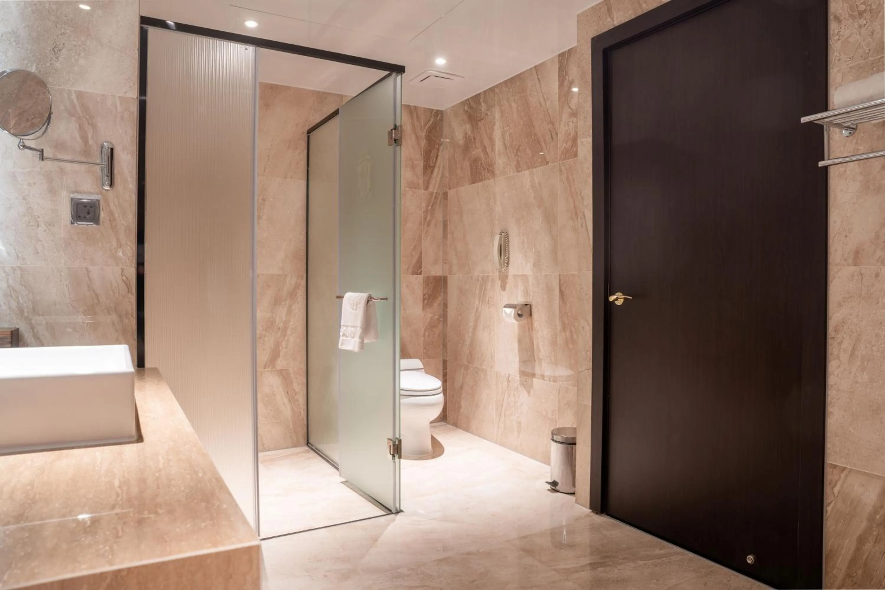 Bathroom in Grand Plaza Hotel Hanoi