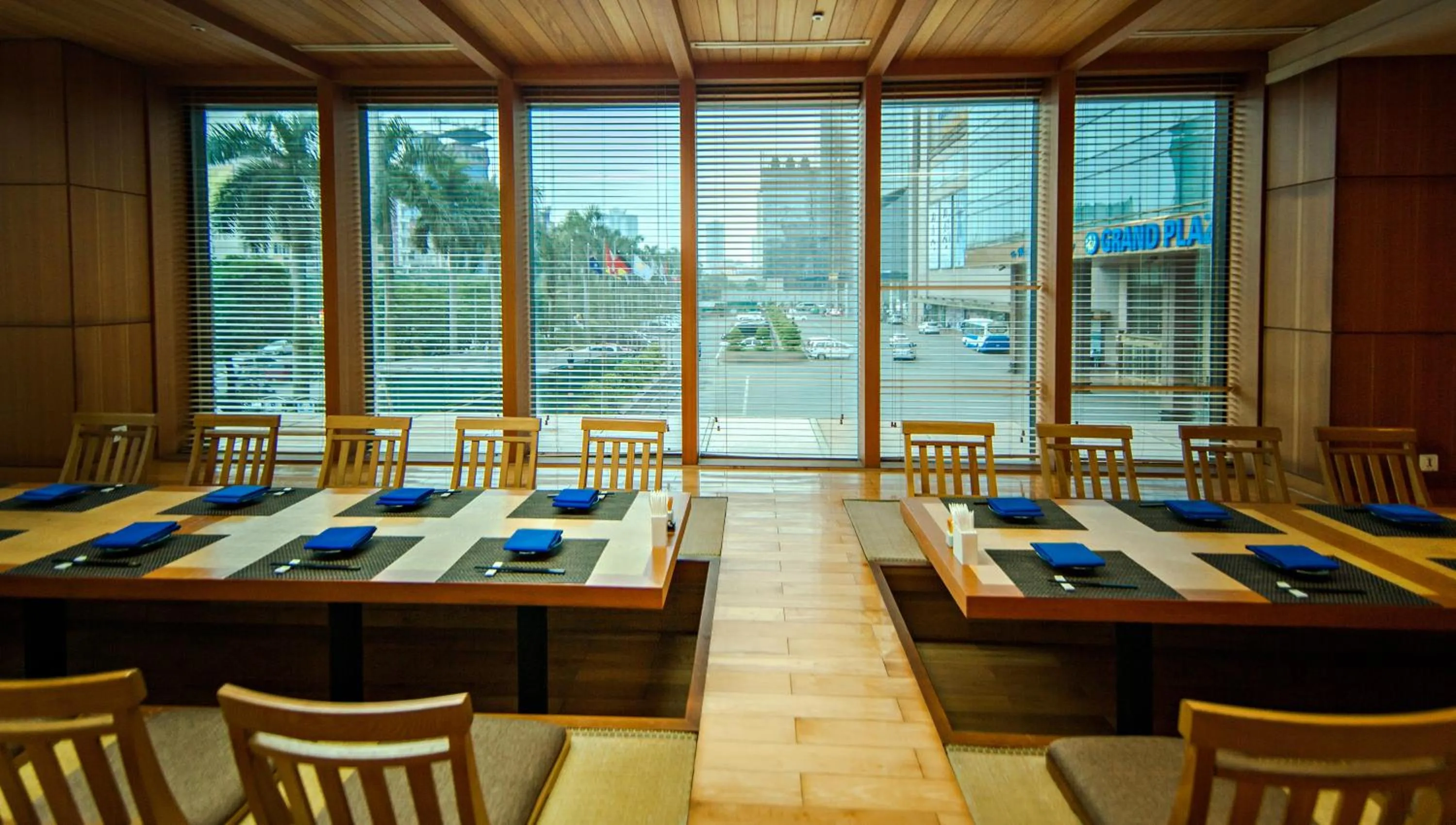 Restaurant/places to eat in Grand Plaza Hotel Hanoi