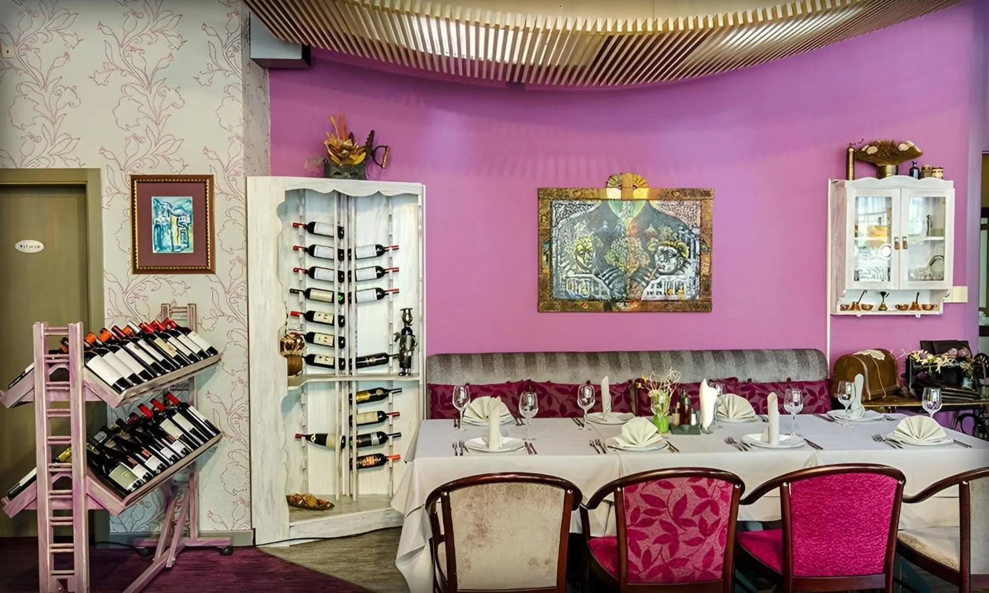 Restaurant/places to eat in Alliance Hotel