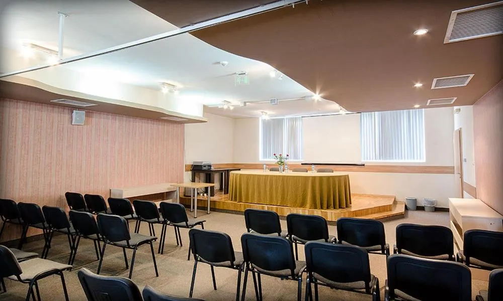 Business facilities in Alliance Hotel